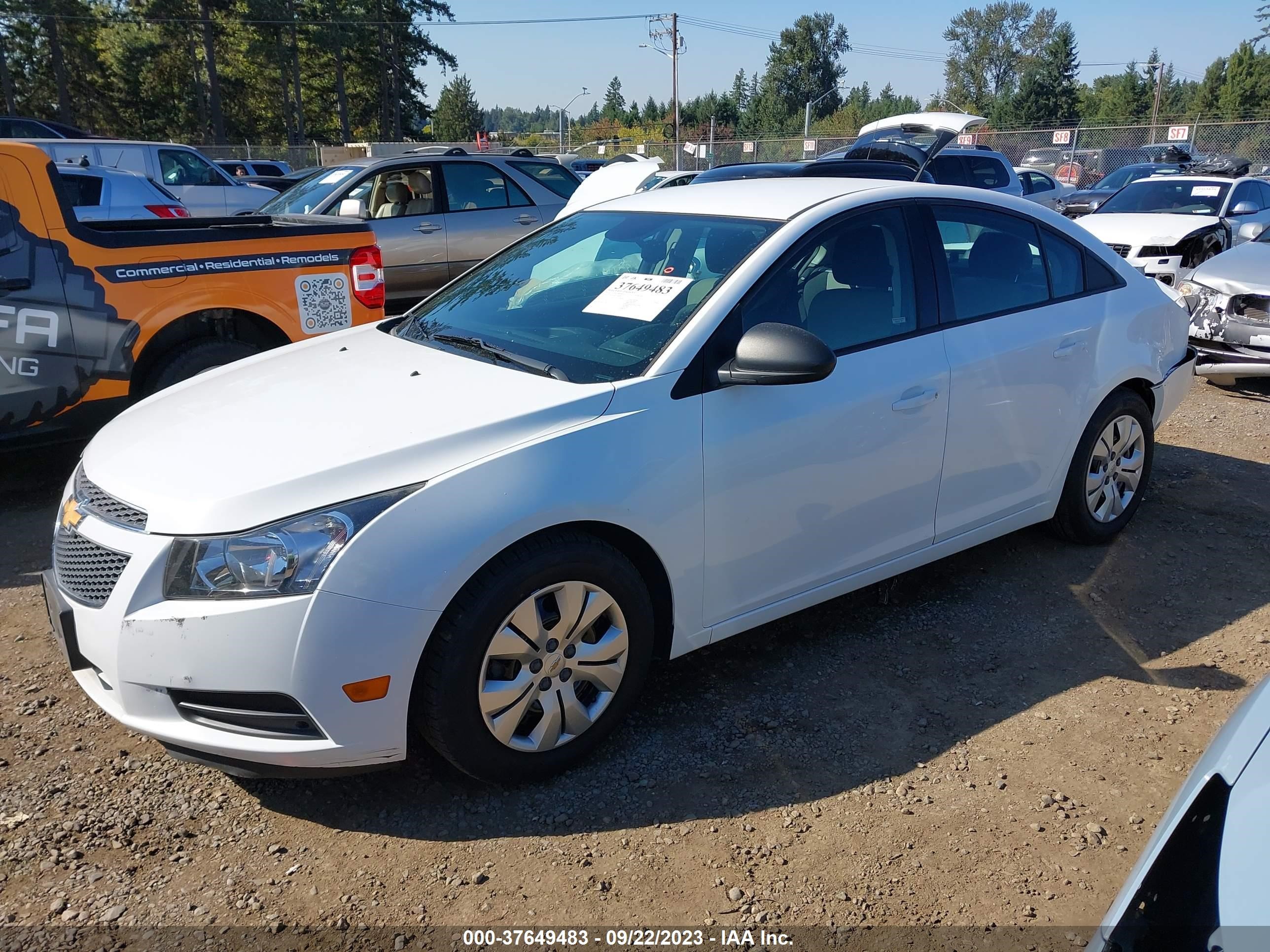 Photo 1 VIN: 1G1PA5SG4E7458148 - CHEVROLET CRUZE 