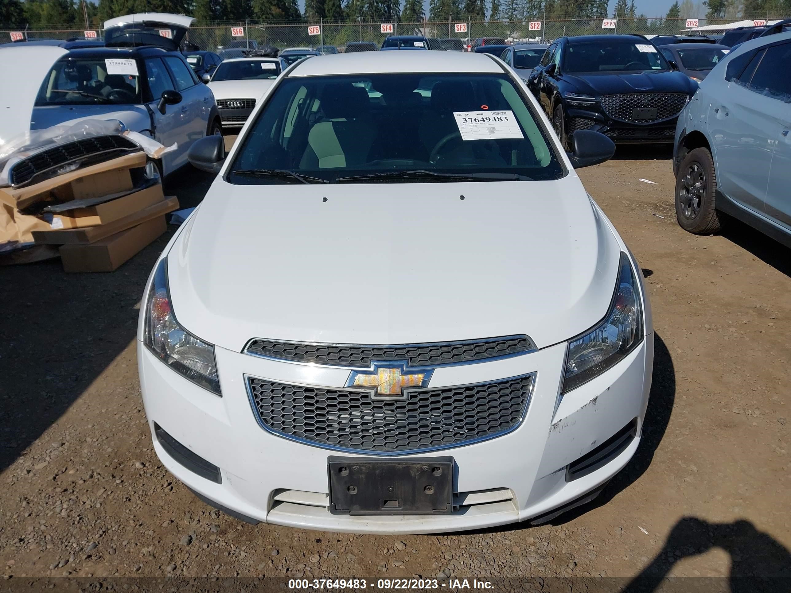 Photo 11 VIN: 1G1PA5SG4E7458148 - CHEVROLET CRUZE 