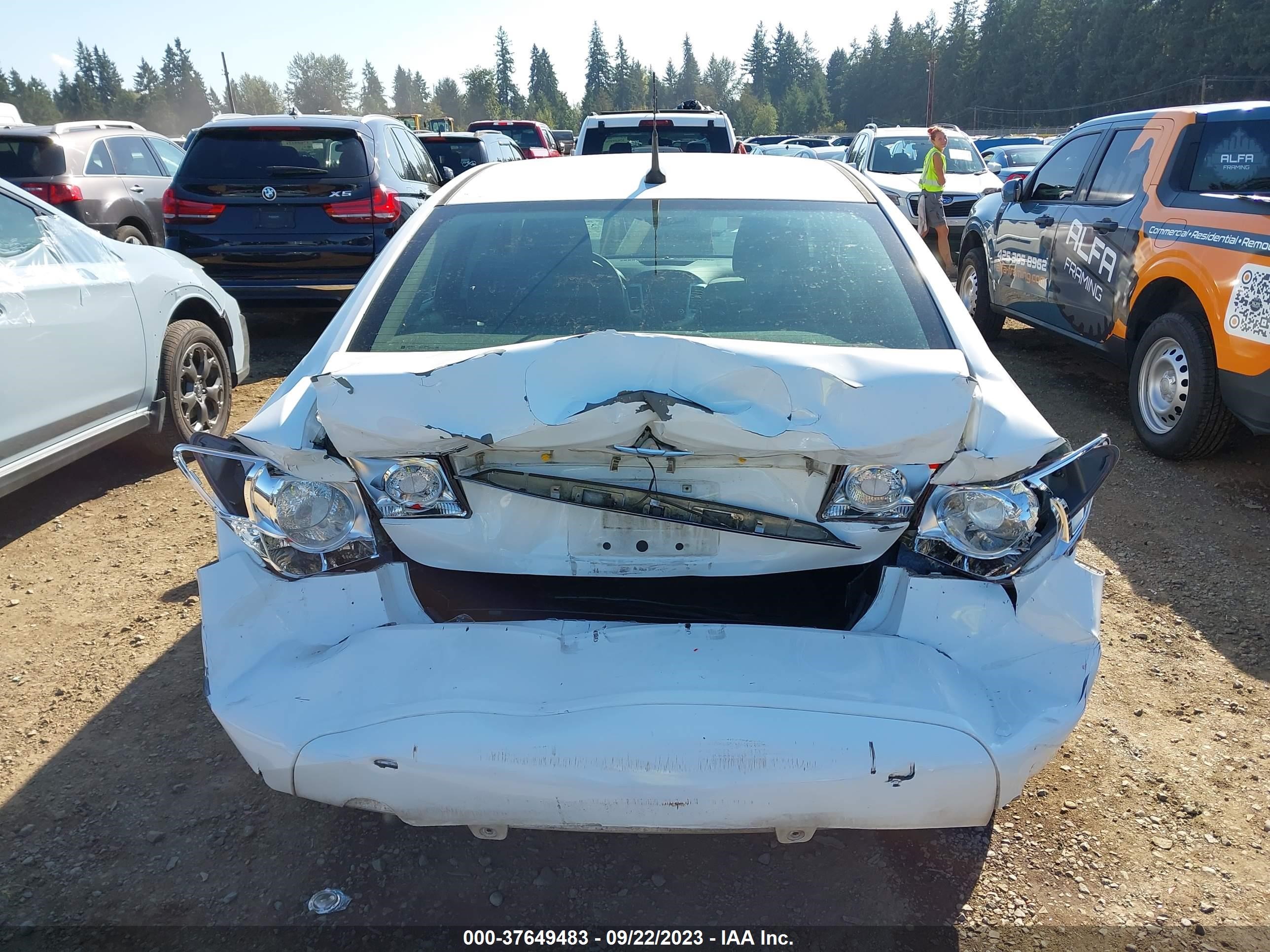 Photo 15 VIN: 1G1PA5SG4E7458148 - CHEVROLET CRUZE 