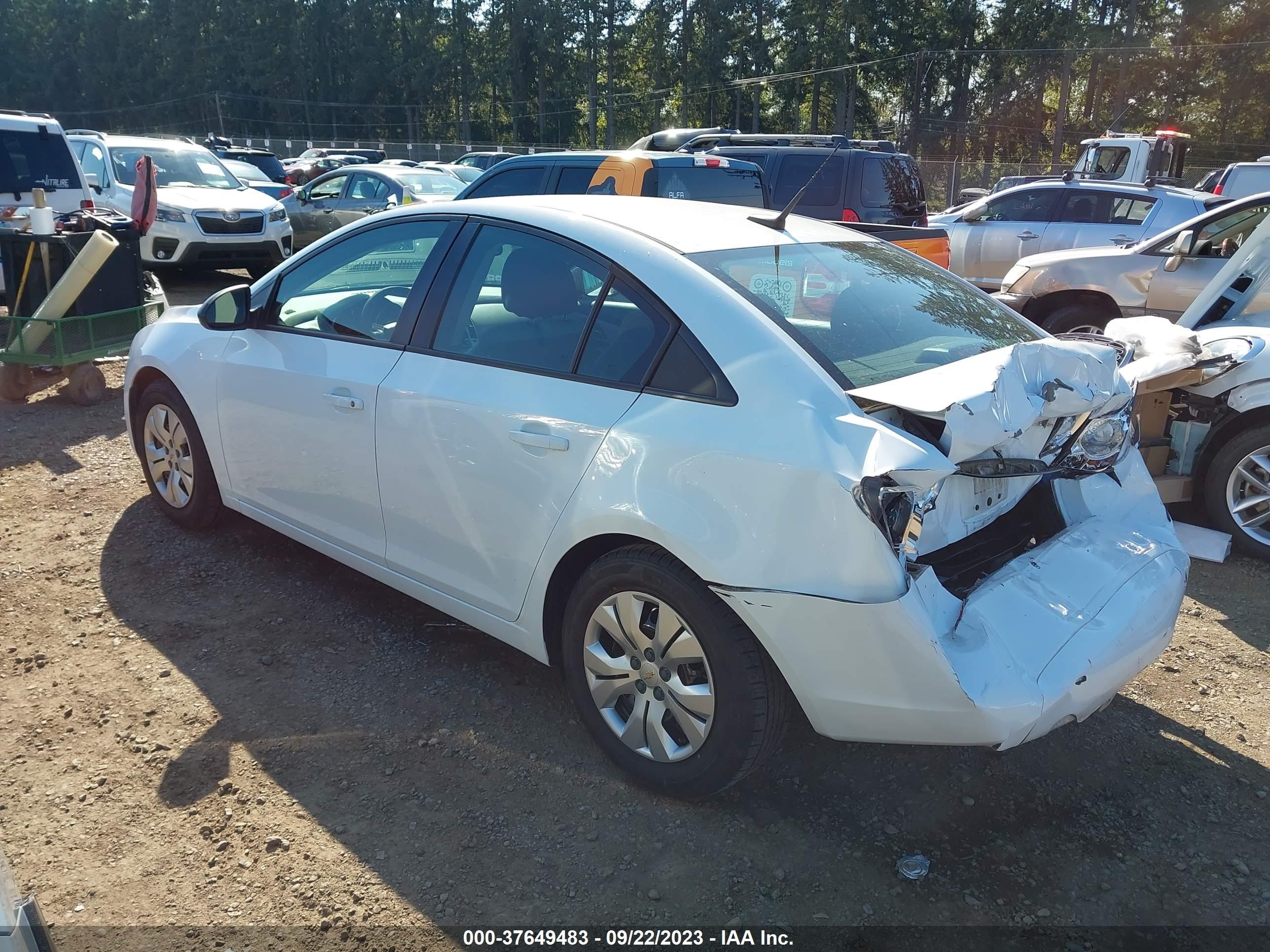 Photo 2 VIN: 1G1PA5SG4E7458148 - CHEVROLET CRUZE 