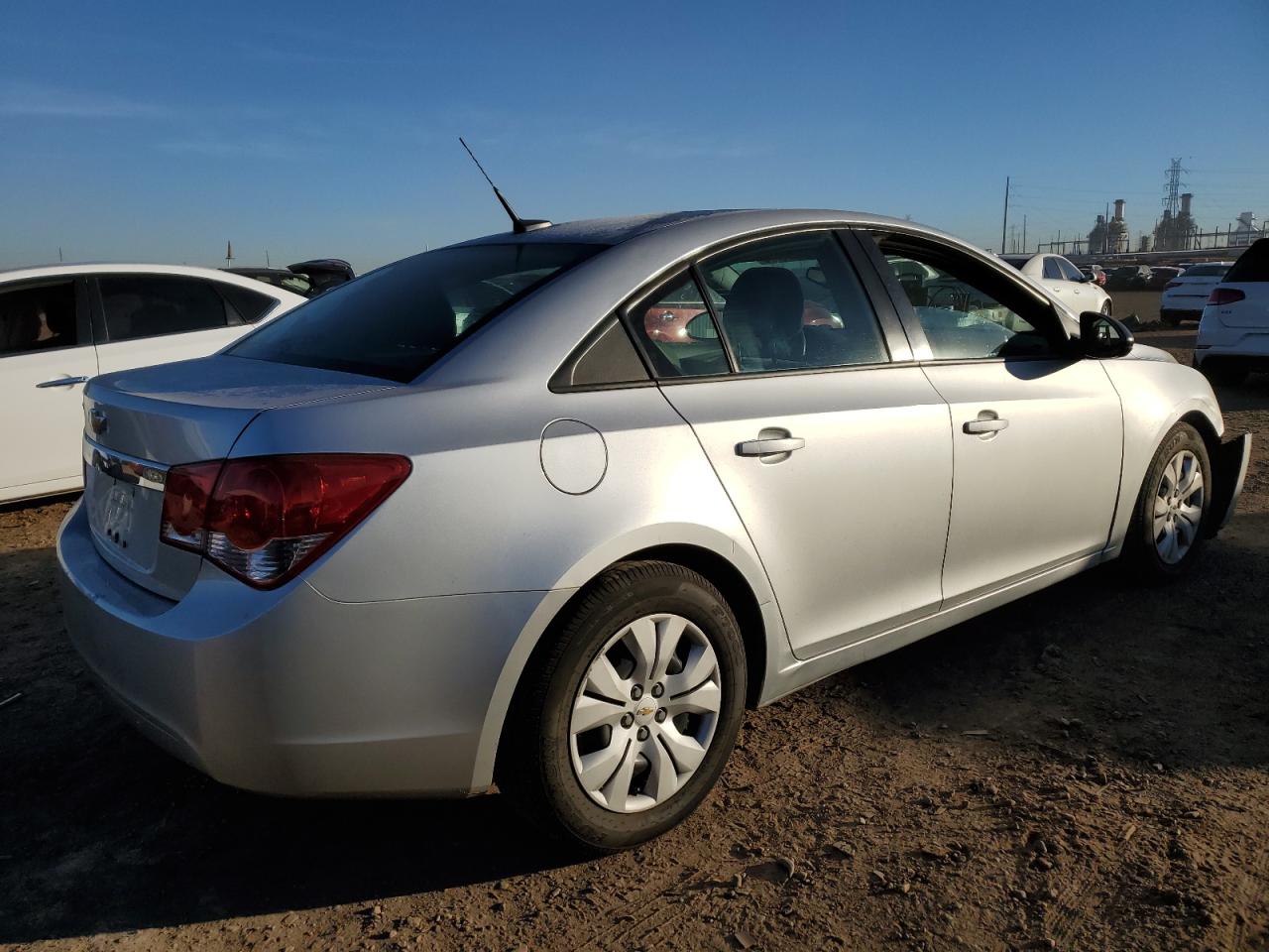 Photo 2 VIN: 1G1PA5SG6E7289136 - CHEVROLET CRUZE 