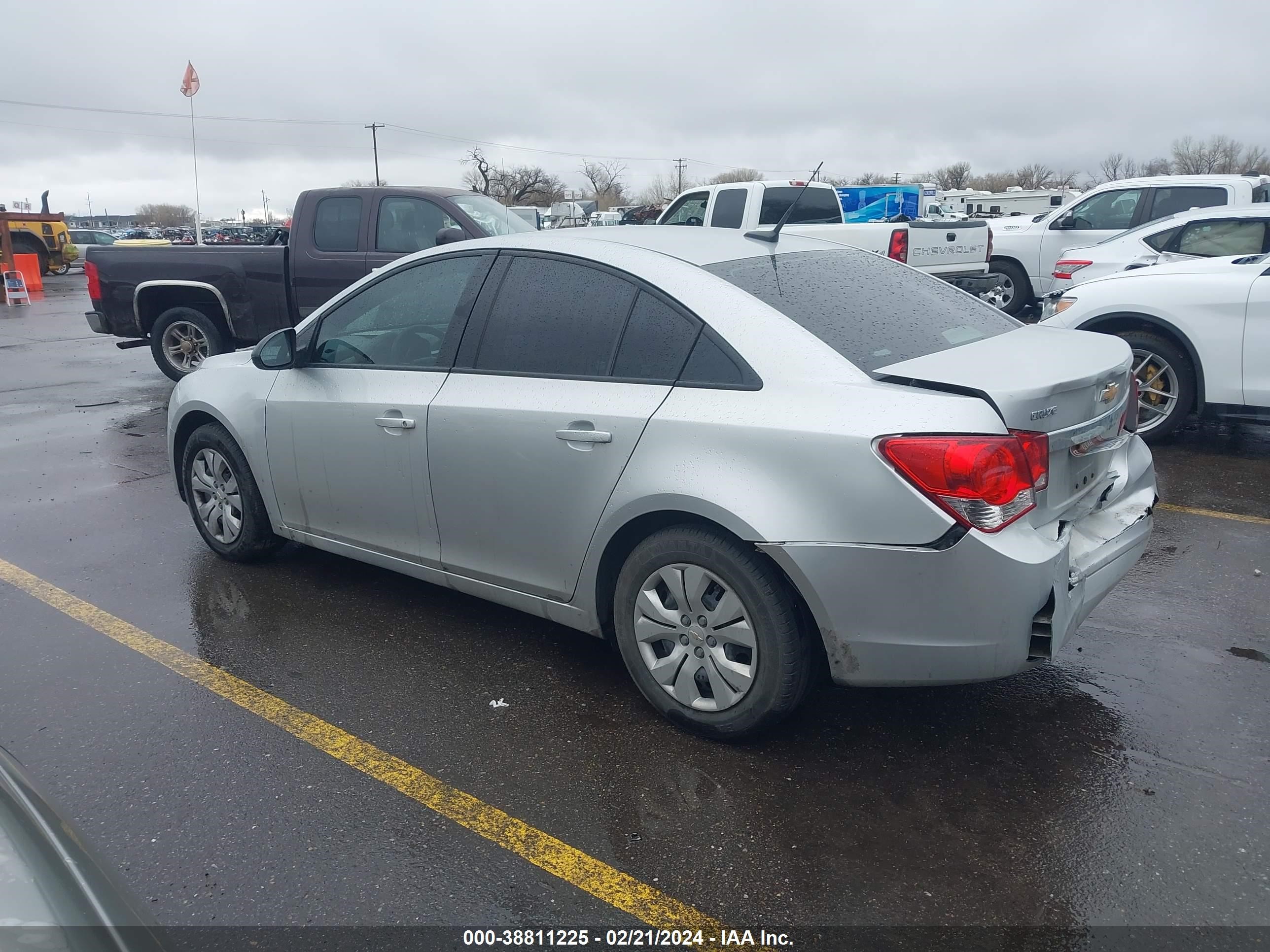 Photo 2 VIN: 1G1PA5SG7E7194262 - CHEVROLET CRUZE 