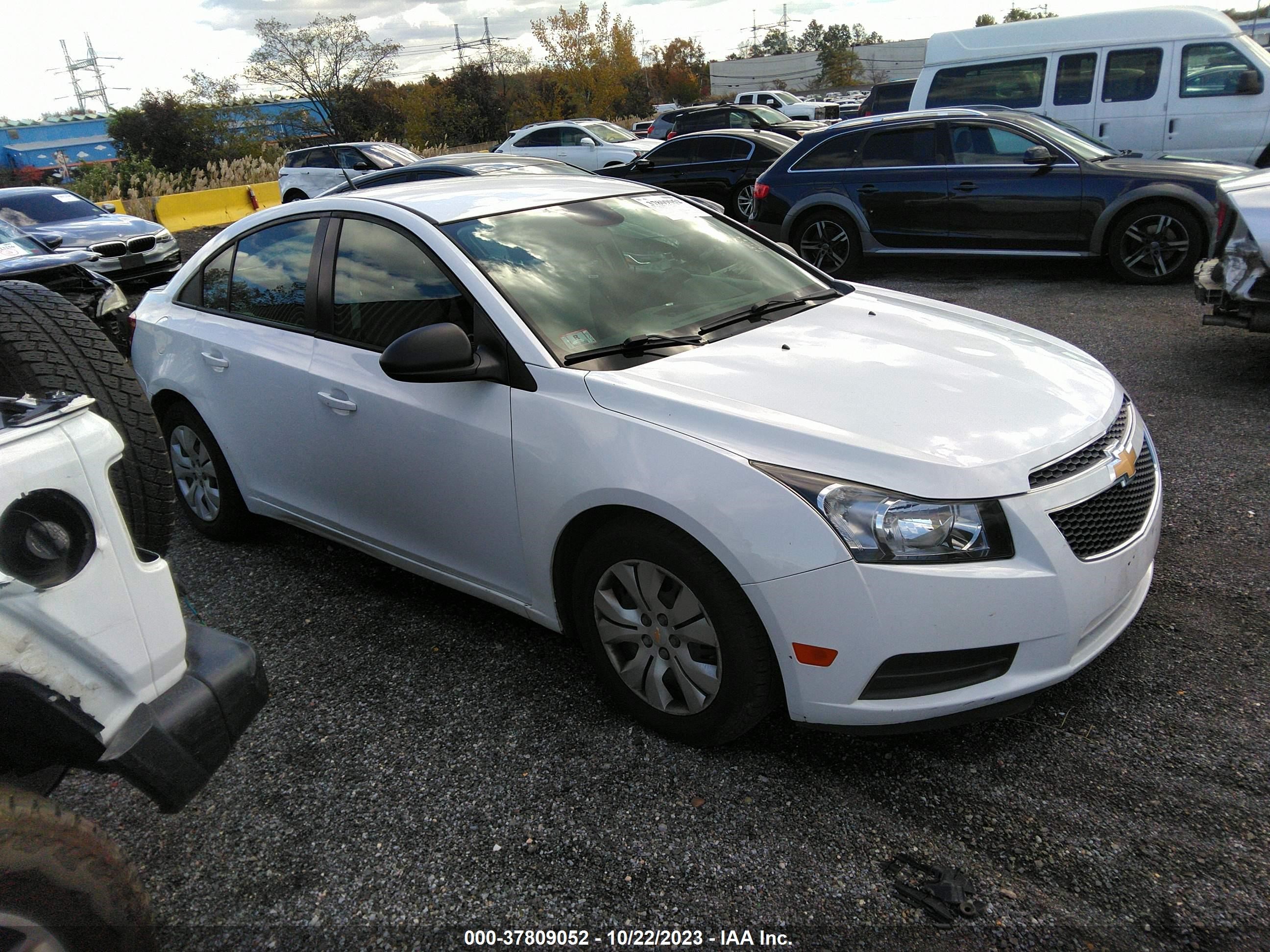 Photo 1 VIN: 1G1PA5SGXE7131883 - CHEVROLET CRUZE 