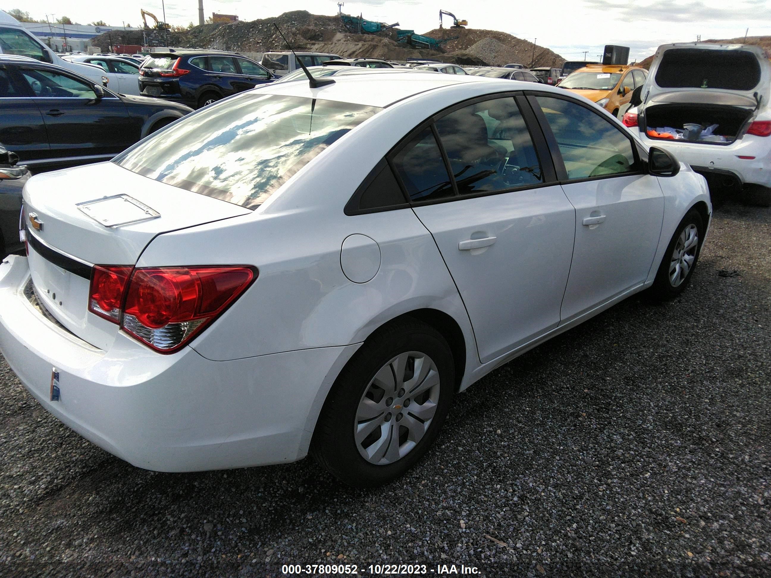 Photo 4 VIN: 1G1PA5SGXE7131883 - CHEVROLET CRUZE 