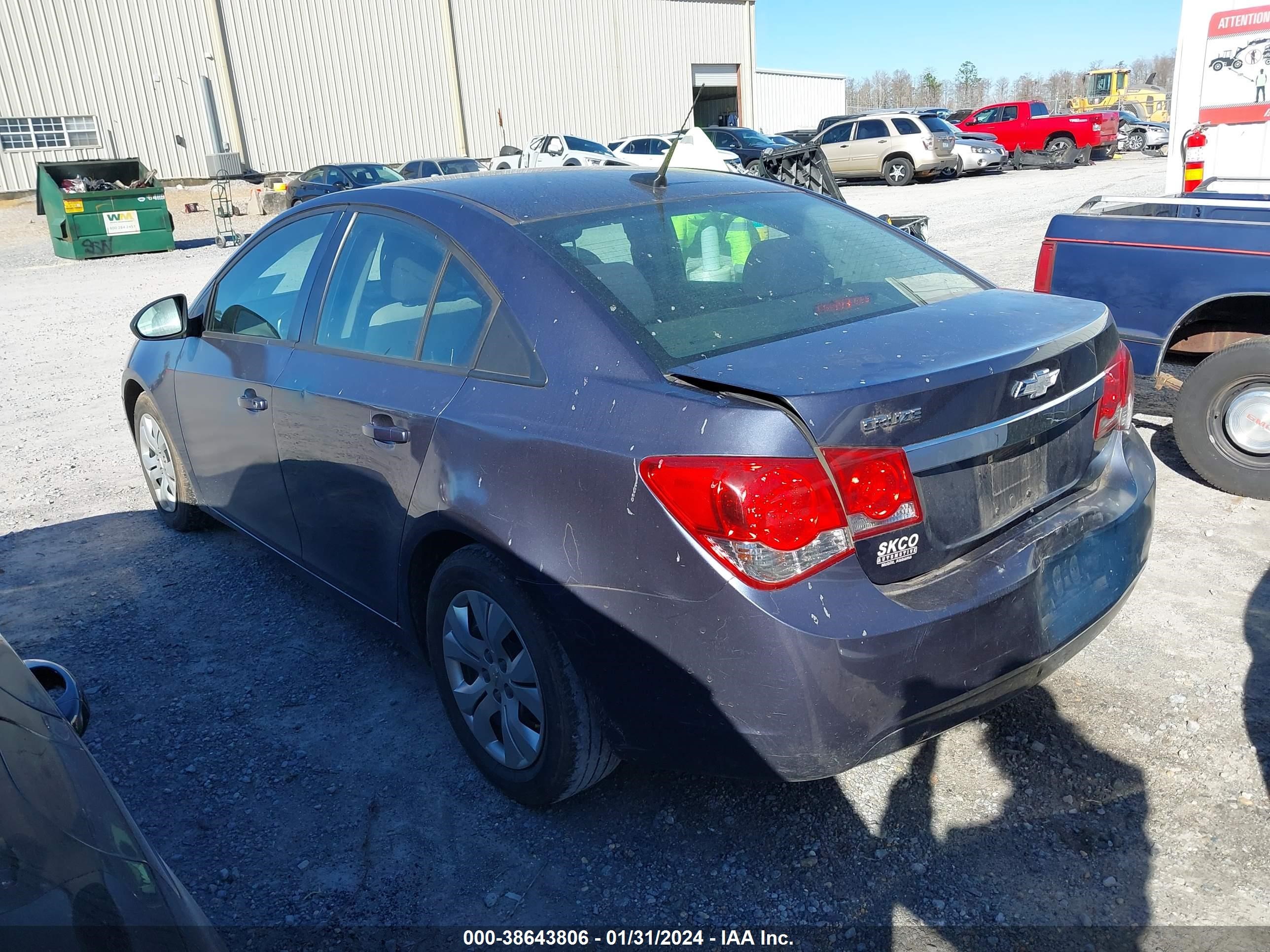 Photo 2 VIN: 1G1PA5SGXE7228002 - CHEVROLET CRUZE 