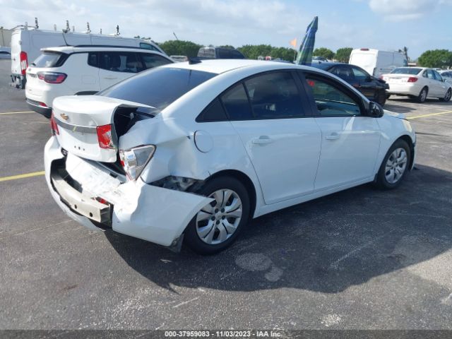 Photo 3 VIN: 1G1PA5SH0E7388477 - CHEVROLET CRUZE 