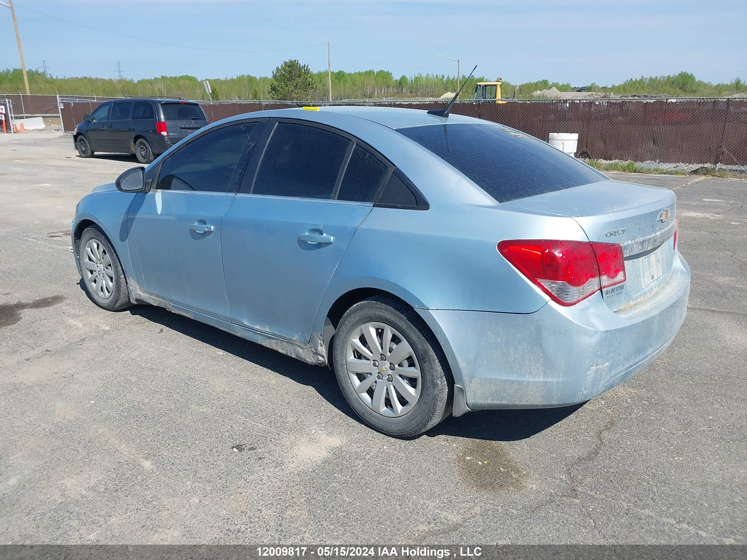 Photo 2 VIN: 1G1PA5SH2B7265758 - CHEVROLET CRUZE 