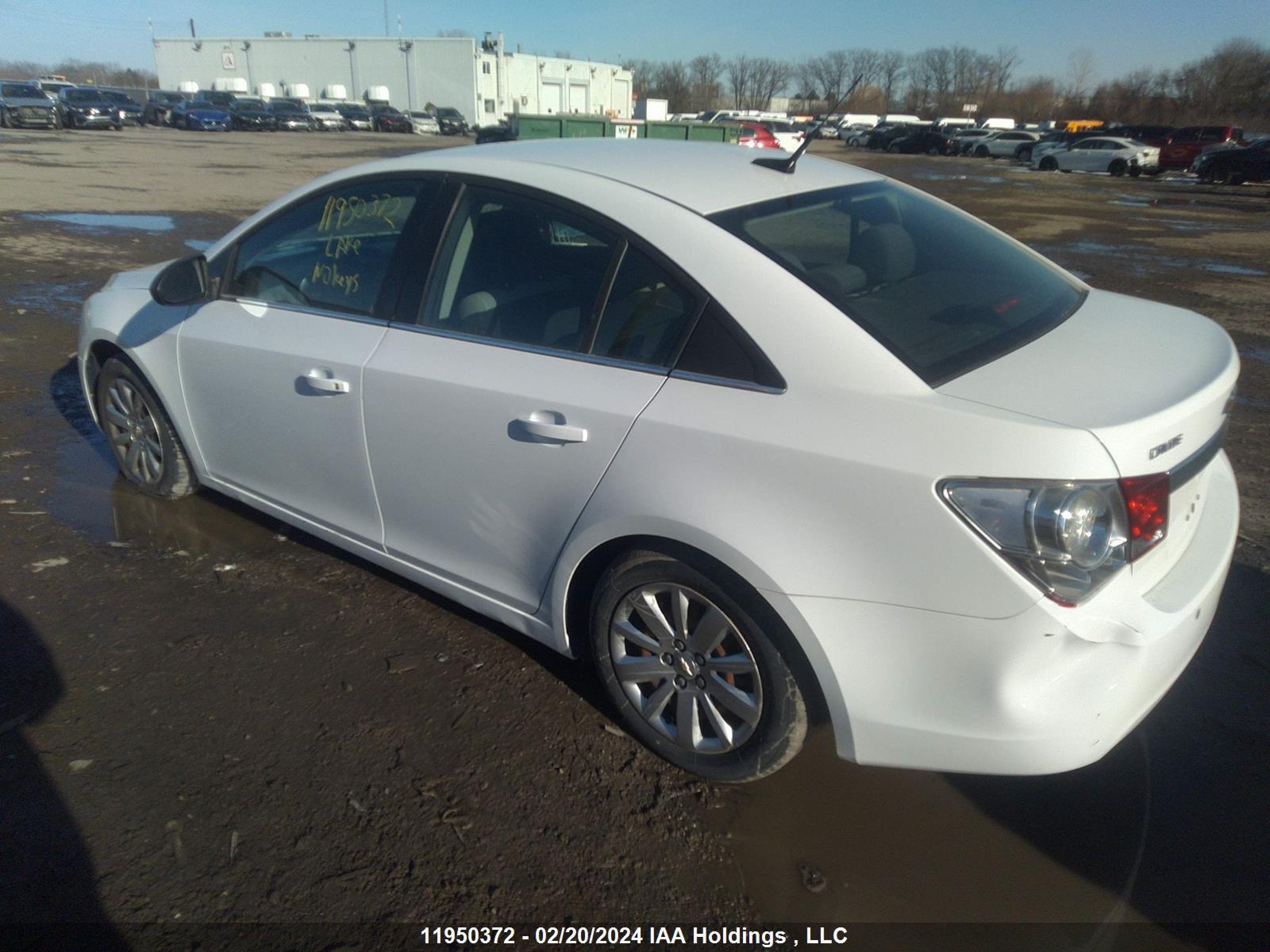 Photo 2 VIN: 1G1PA5SH4B7245379 - CHEVROLET CRUZE 