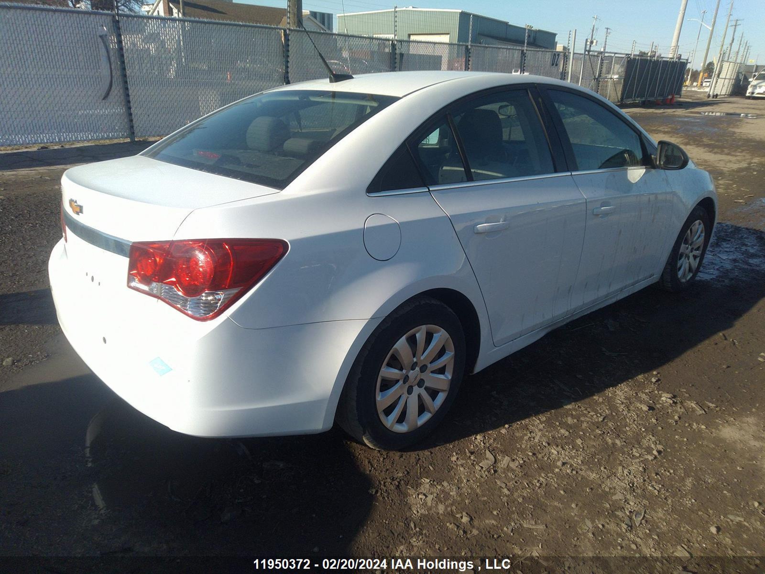 Photo 3 VIN: 1G1PA5SH4B7245379 - CHEVROLET CRUZE 