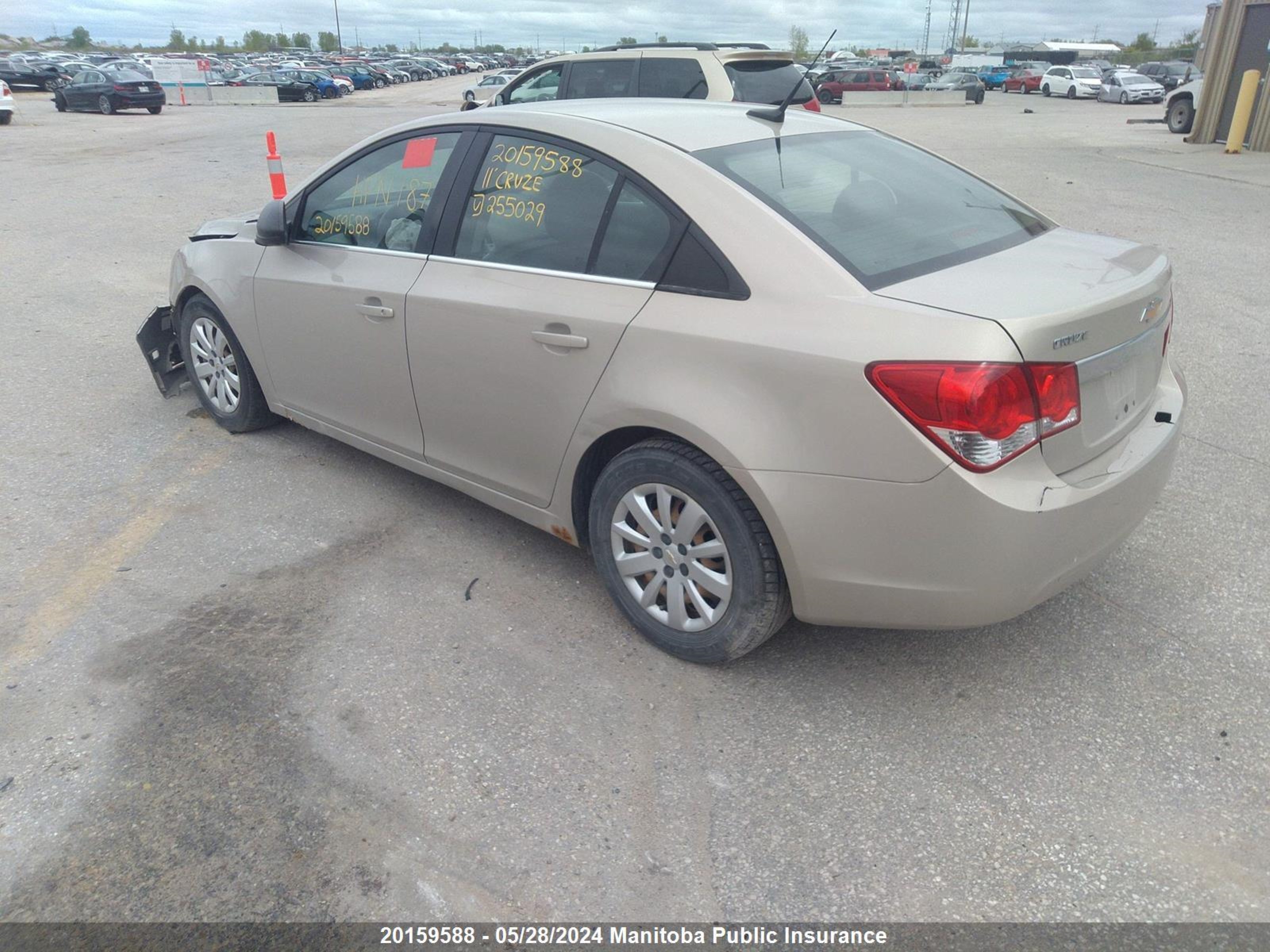 Photo 2 VIN: 1G1PA5SH5B7255029 - CHEVROLET CRUZE 