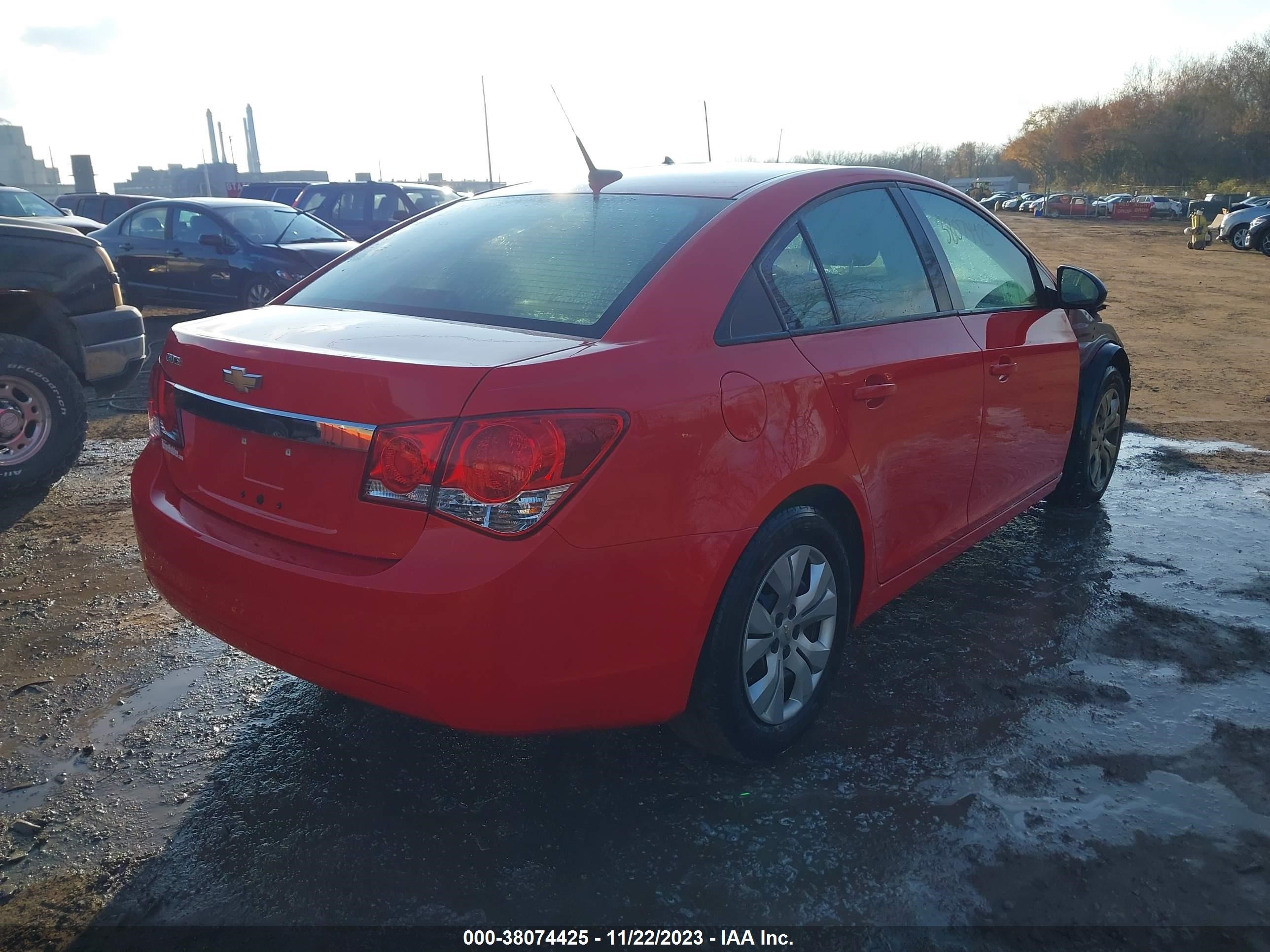 Photo 3 VIN: 1G1PA5SH6E7368685 - CHEVROLET CRUZE 