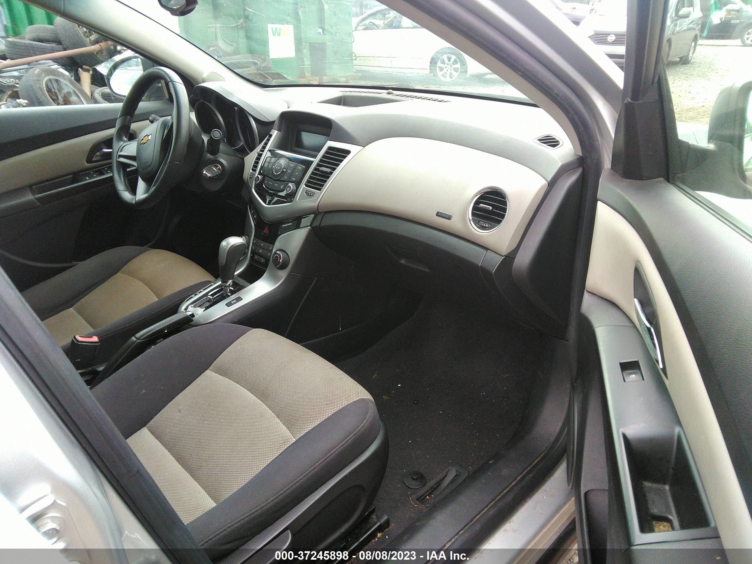 Photo 4 VIN: 1G1PA5SH8D7102339 - CHEVROLET CRUZE 