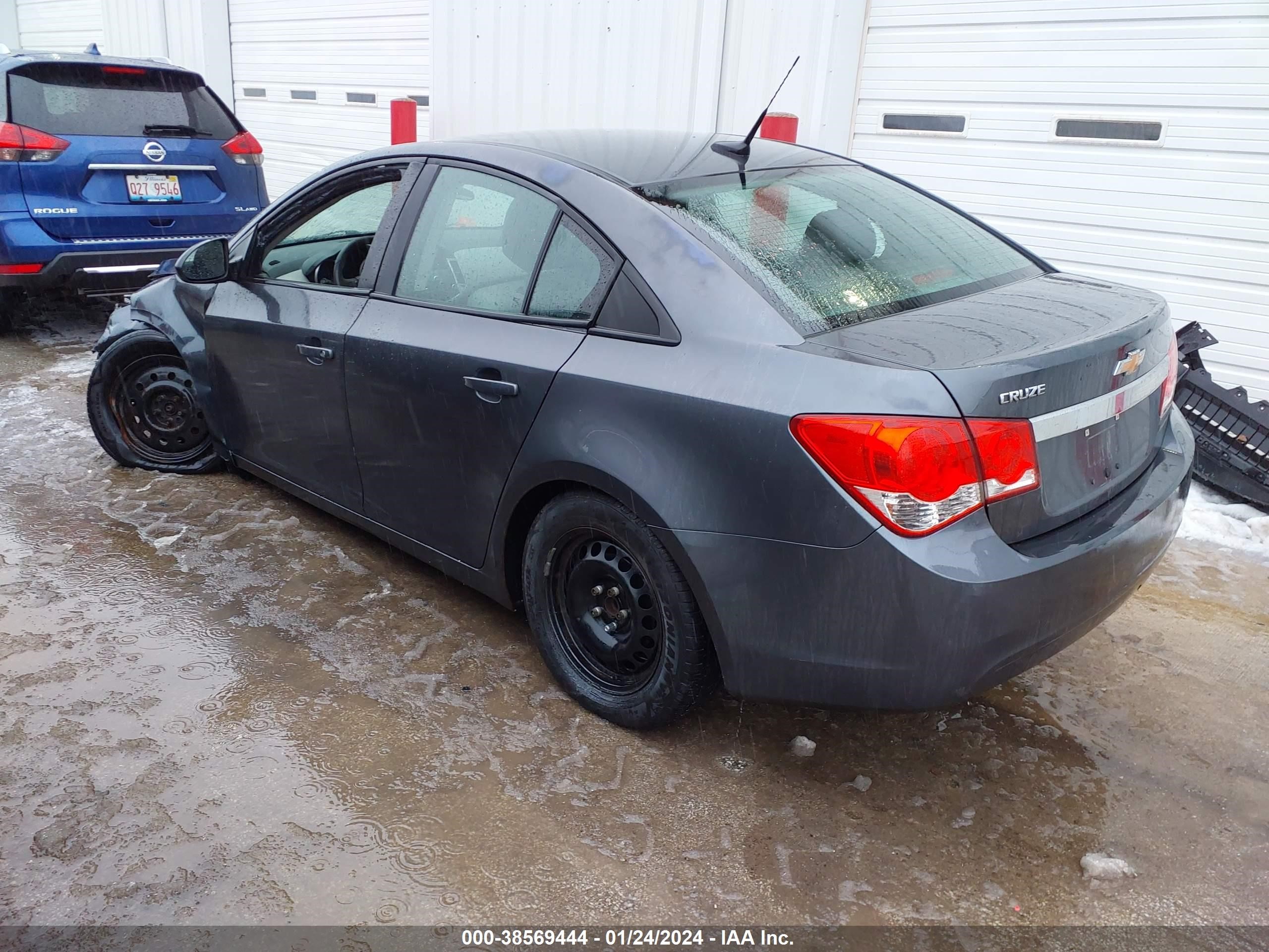 Photo 2 VIN: 1G1PA5SH8D7114099 - CHEVROLET CRUZE 