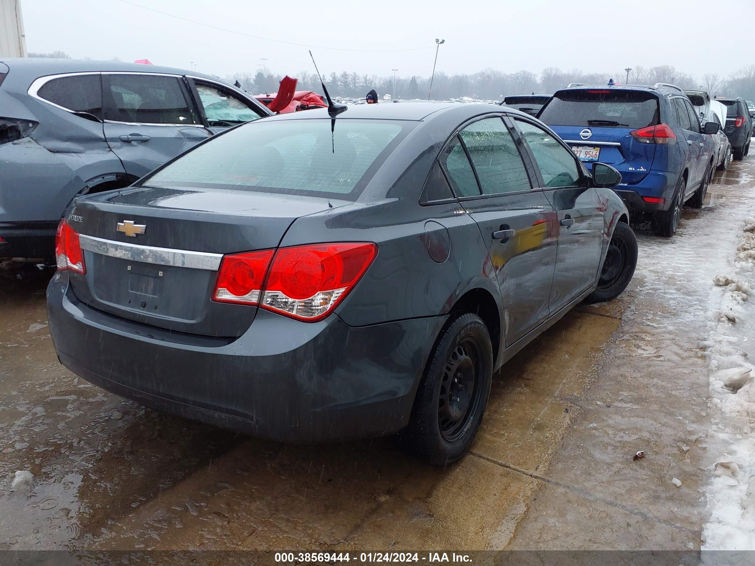 Photo 3 VIN: 1G1PA5SH8D7114099 - CHEVROLET CRUZE 