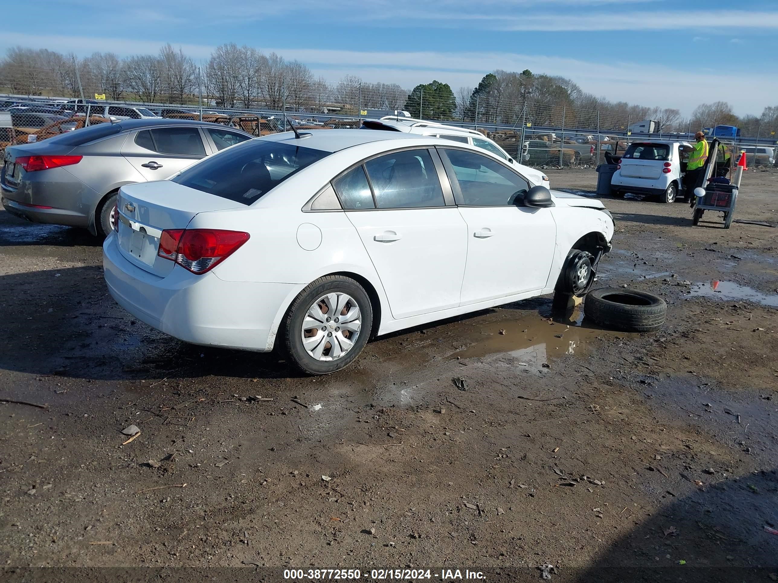 Photo 3 VIN: 1G1PA5SH8E7166995 - CHEVROLET CRUZE 