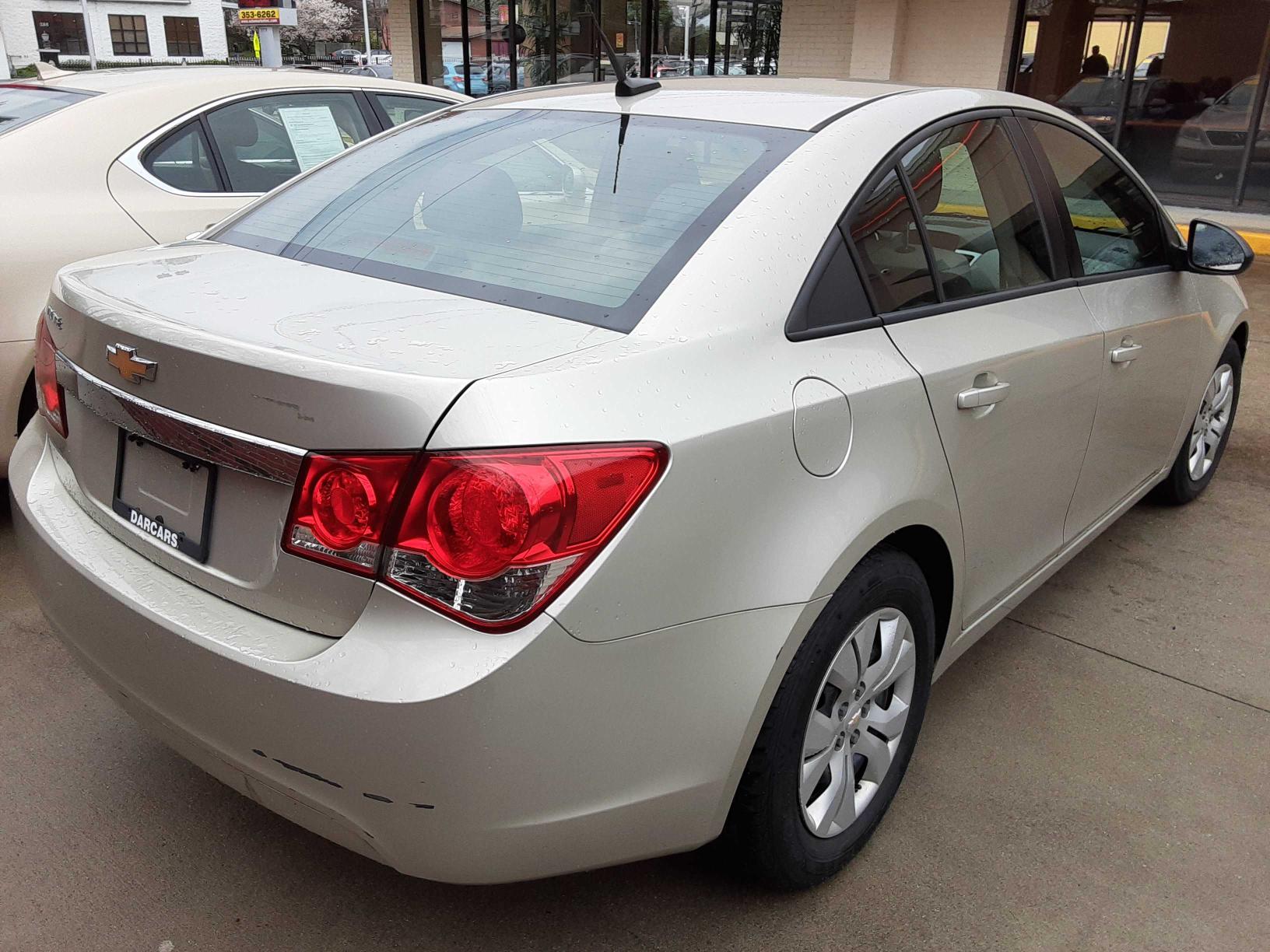 Photo 3 VIN: 1G1PA5SH9E7213533 - CHEVROLET CRUZE LS 