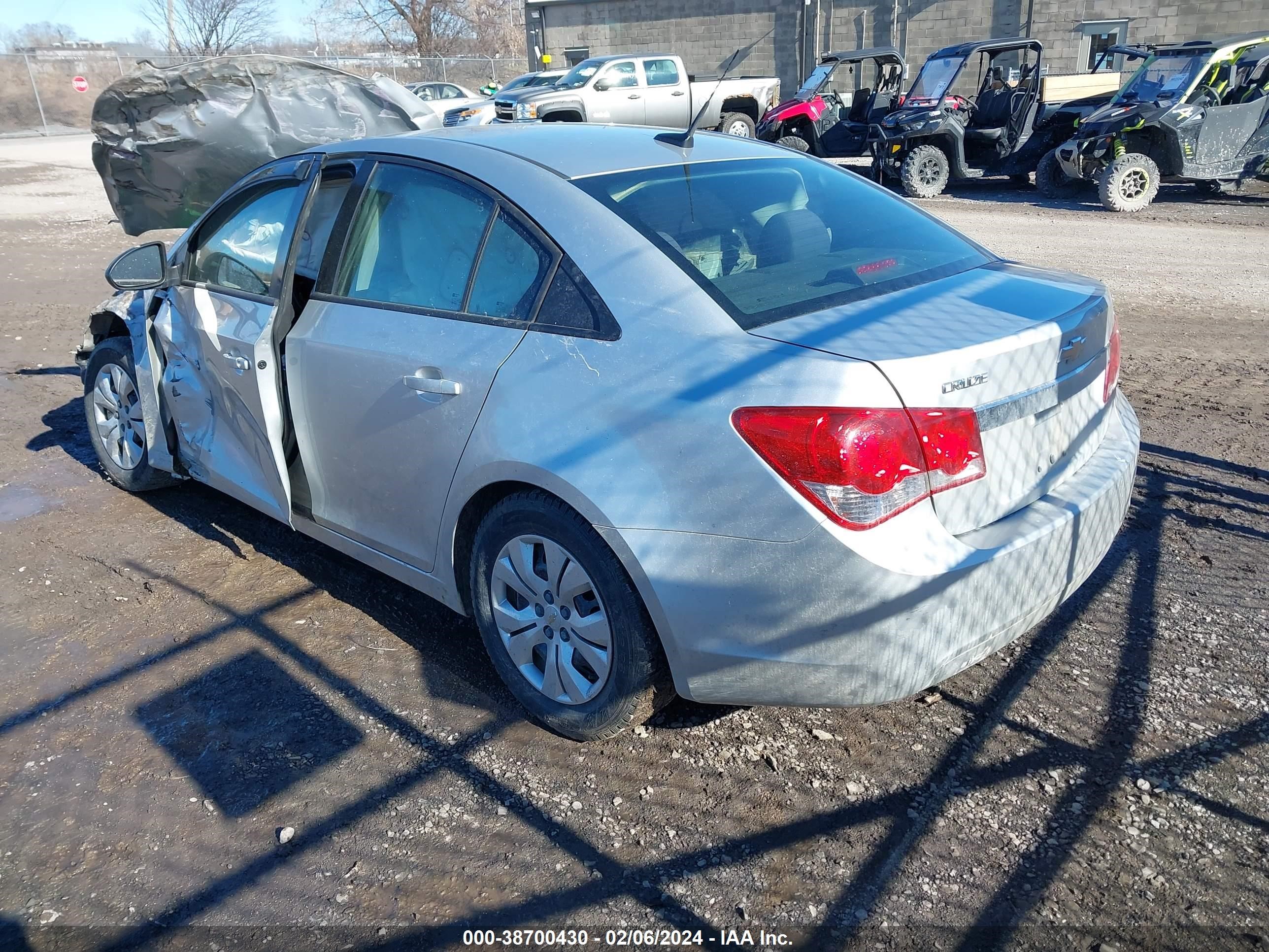 Photo 2 VIN: 1G1PB5SG4D7329662 - CHEVROLET CRUZE 