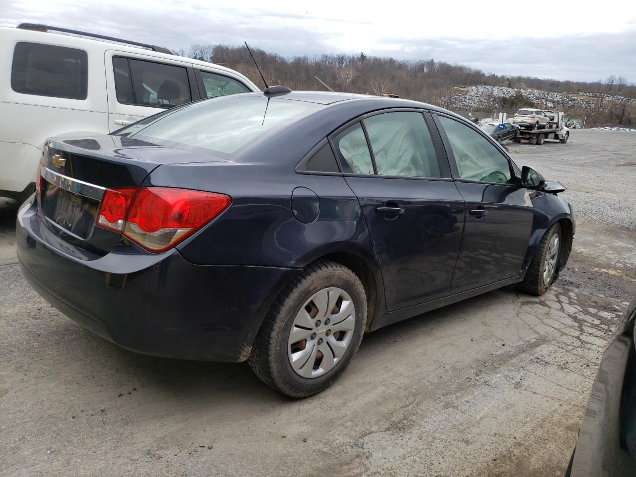 Photo 2 VIN: 1G1PB5SH1F7229966 - CHEVROLET CRUZE 