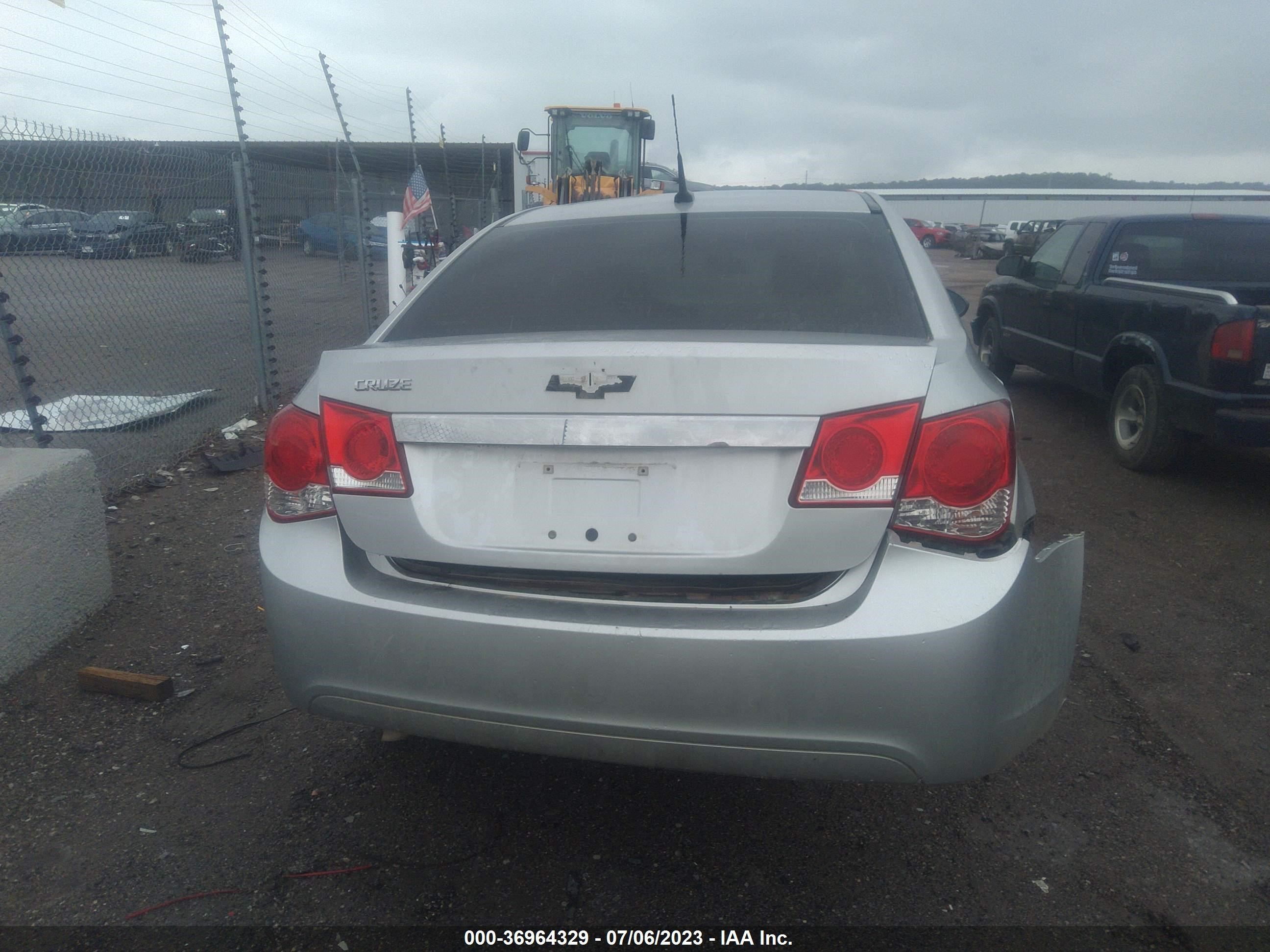 Photo 15 VIN: 1G1PB5SHXE7102972 - CHEVROLET CRUZE 