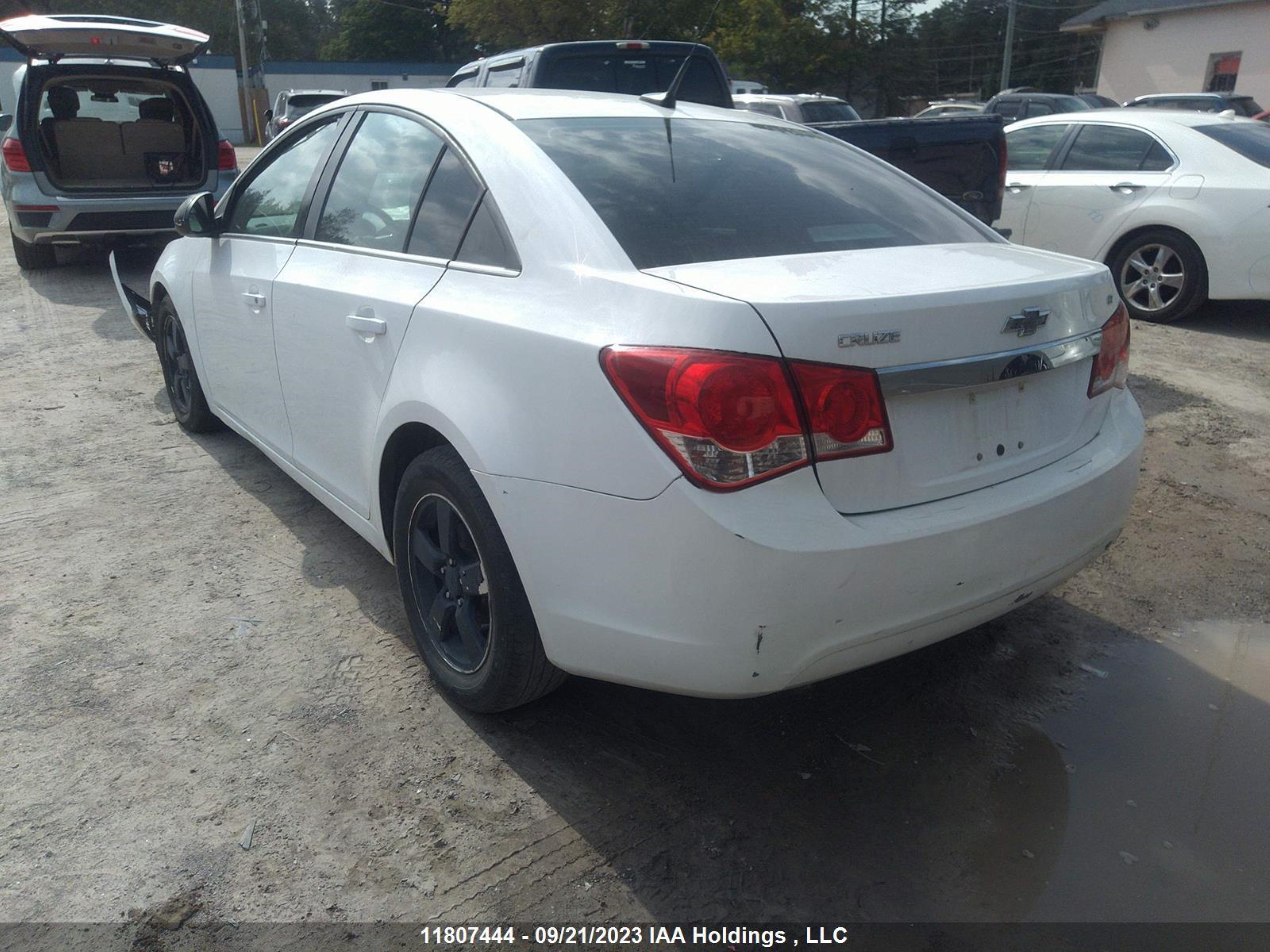 Photo 2 VIN: 1G1PC5SB0E7273271 - CHEVROLET CRUZE 