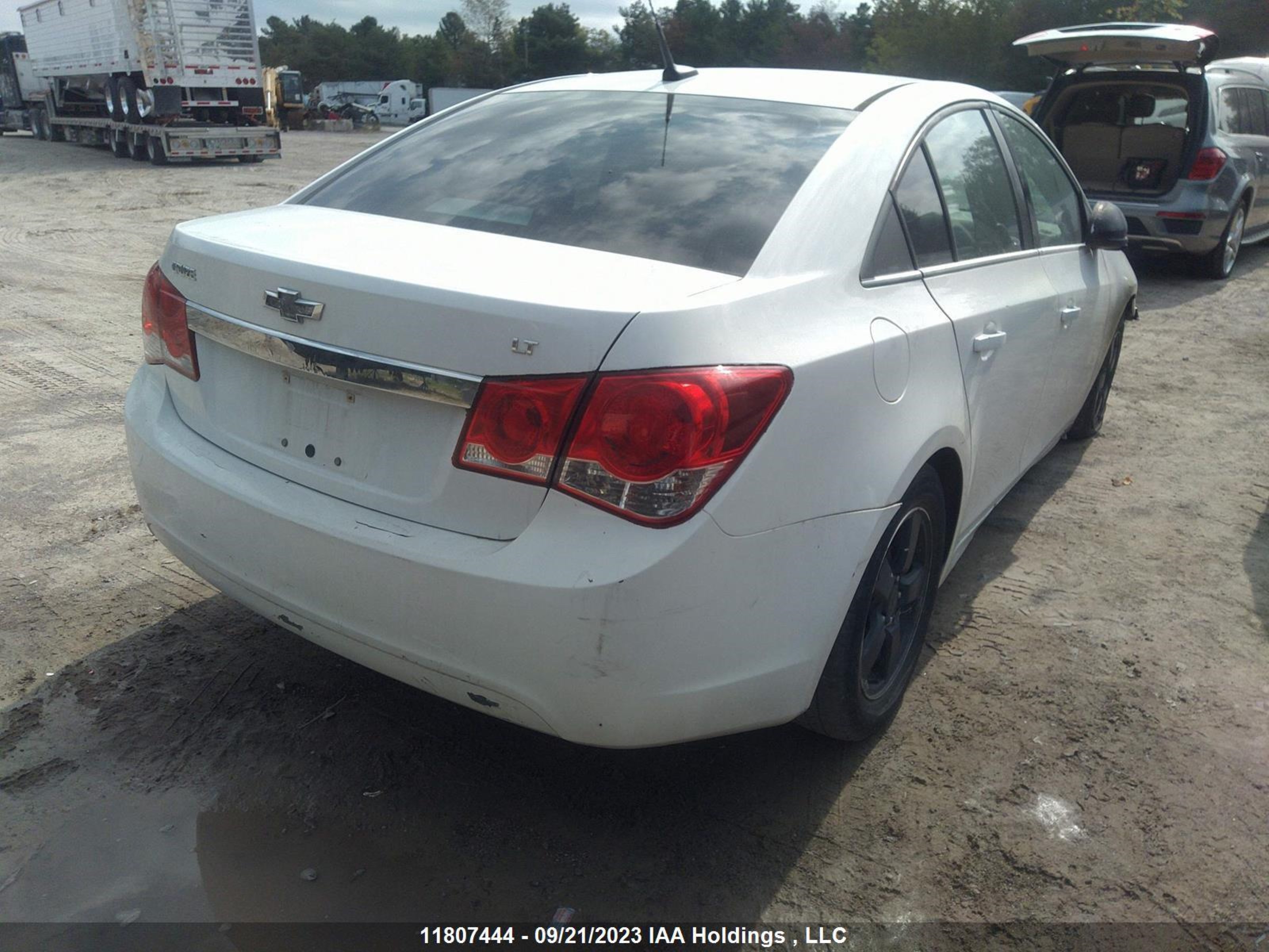 Photo 3 VIN: 1G1PC5SB0E7273271 - CHEVROLET CRUZE 