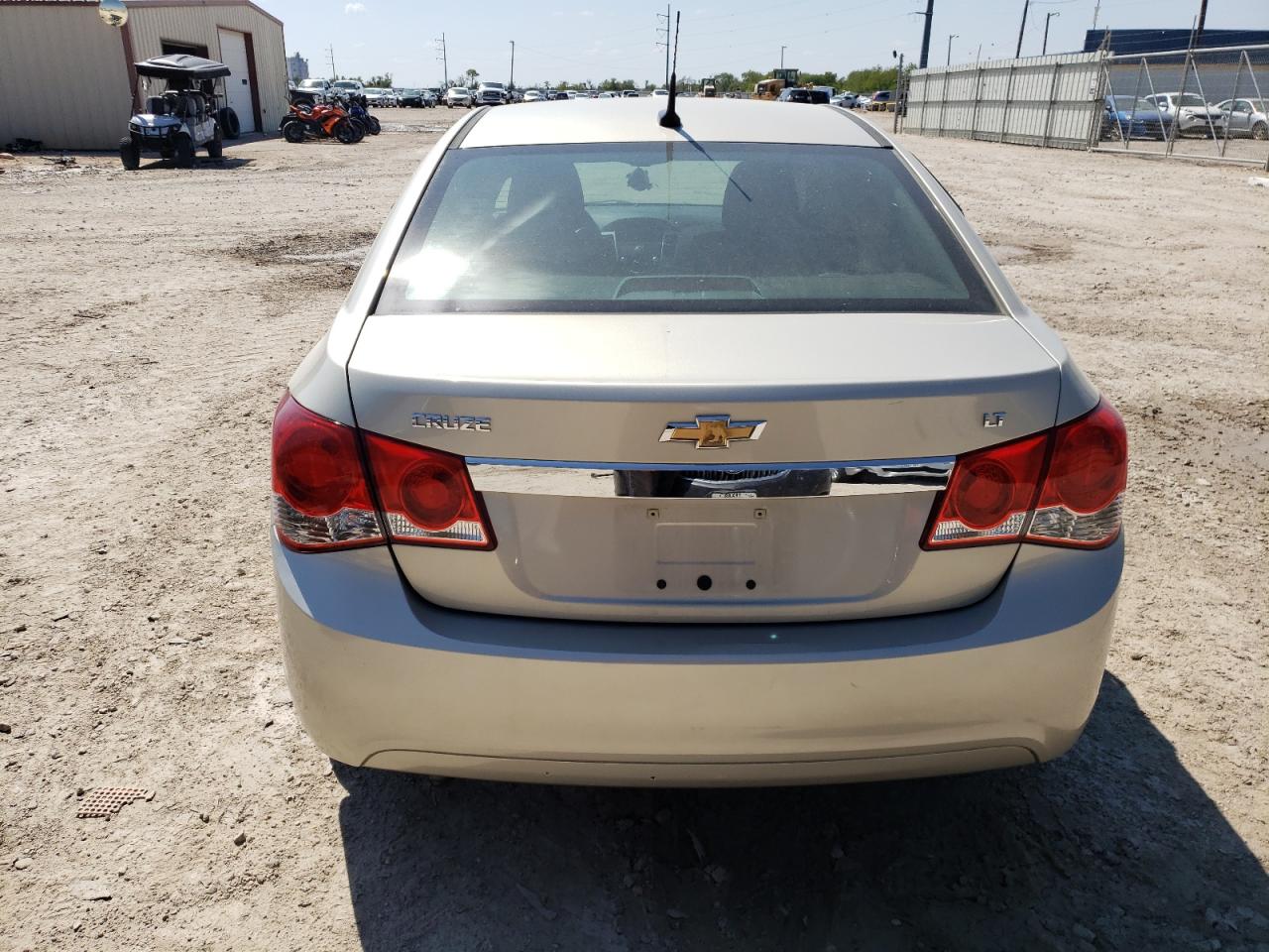 Photo 5 VIN: 1G1PC5SB1D7142137 - CHEVROLET CRUZE 