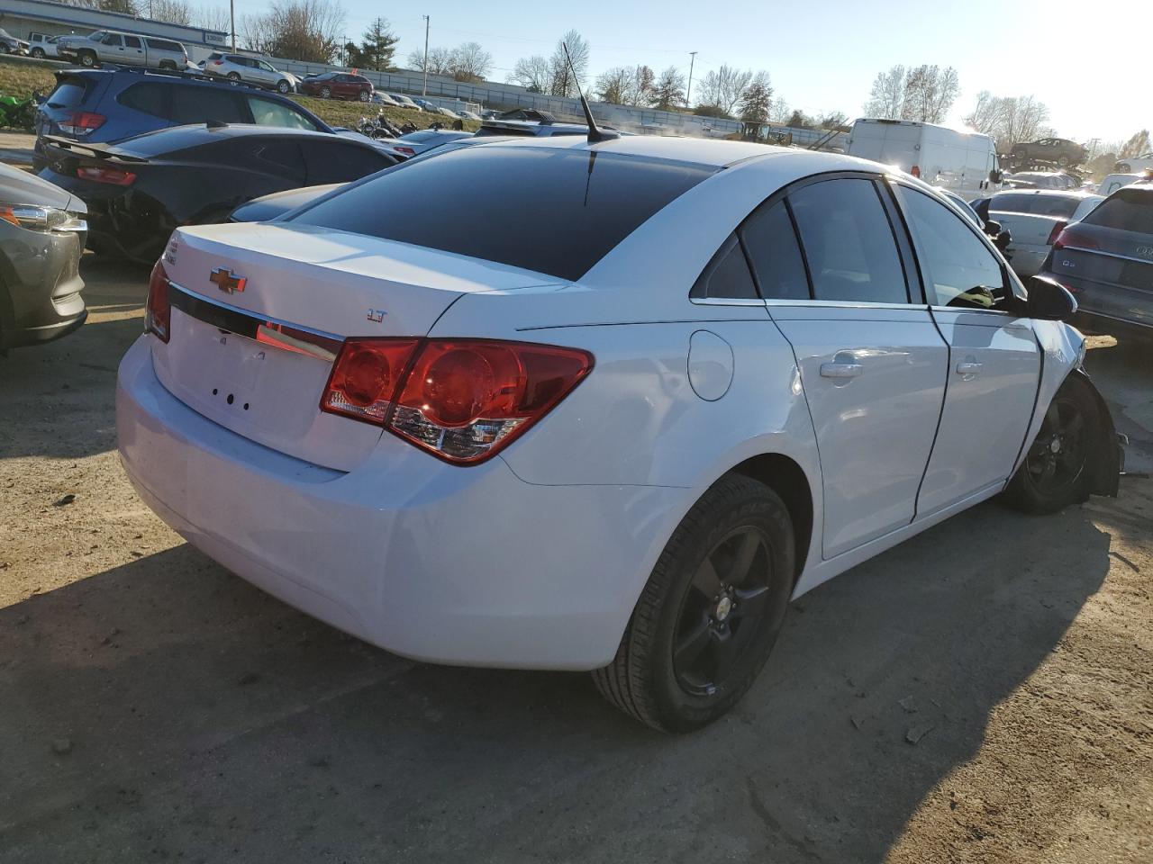 Photo 2 VIN: 1G1PC5SB1E7190092 - CHEVROLET CRUZE 