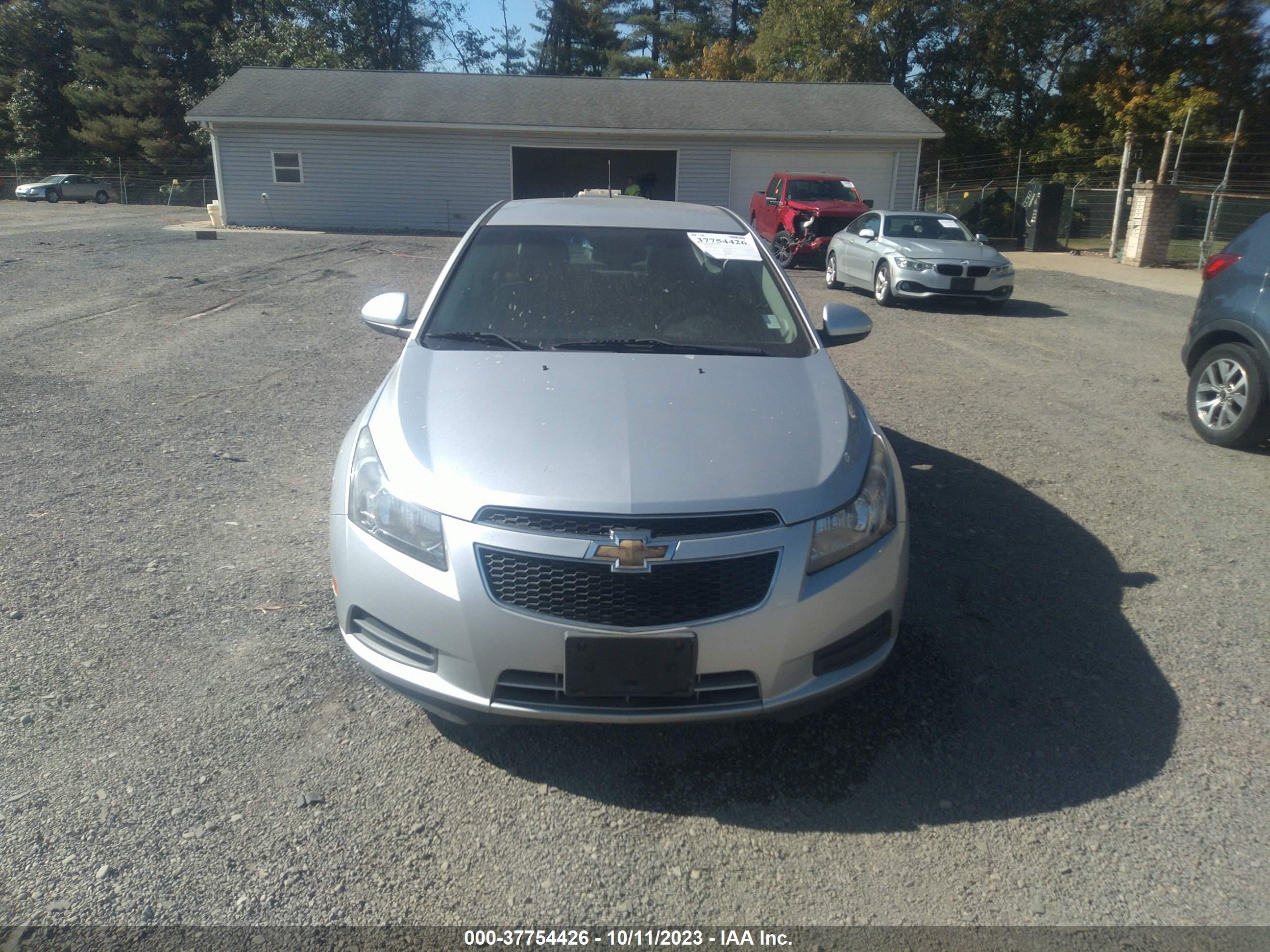 Photo 11 VIN: 1G1PC5SB1E7205495 - CHEVROLET CRUZE 