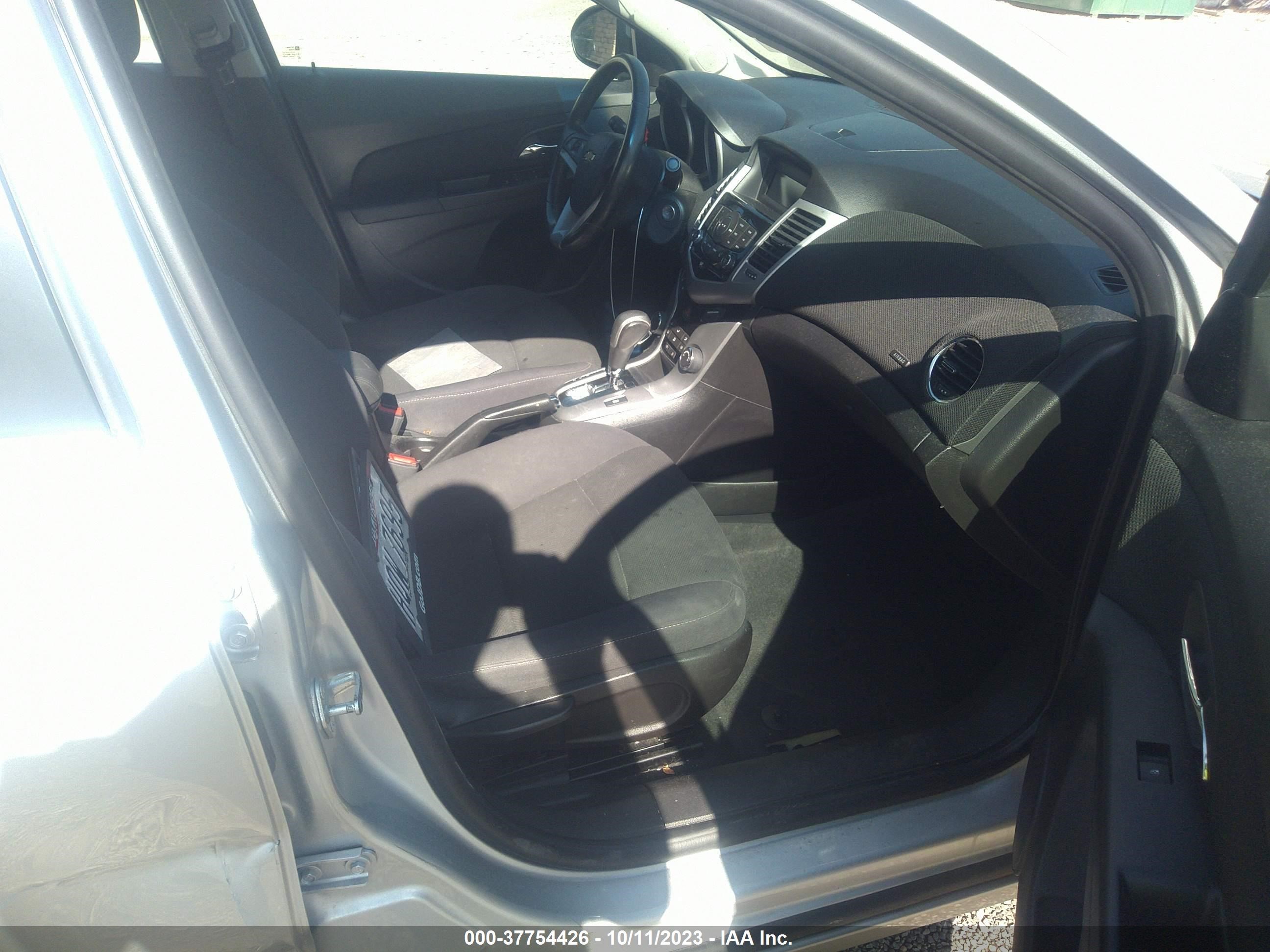 Photo 4 VIN: 1G1PC5SB1E7205495 - CHEVROLET CRUZE 