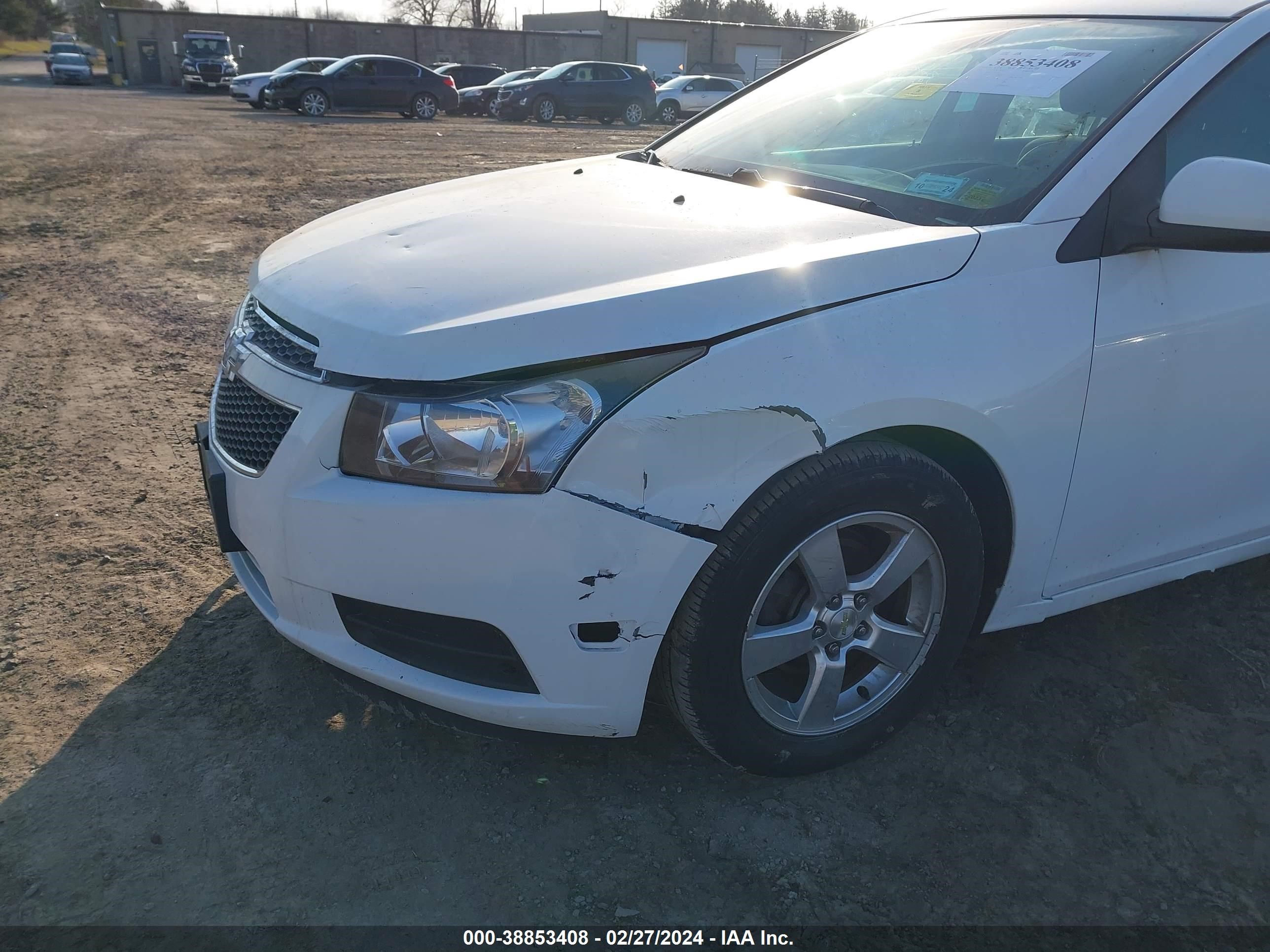 Photo 5 VIN: 1G1PC5SB1E7387375 - CHEVROLET CRUZE 