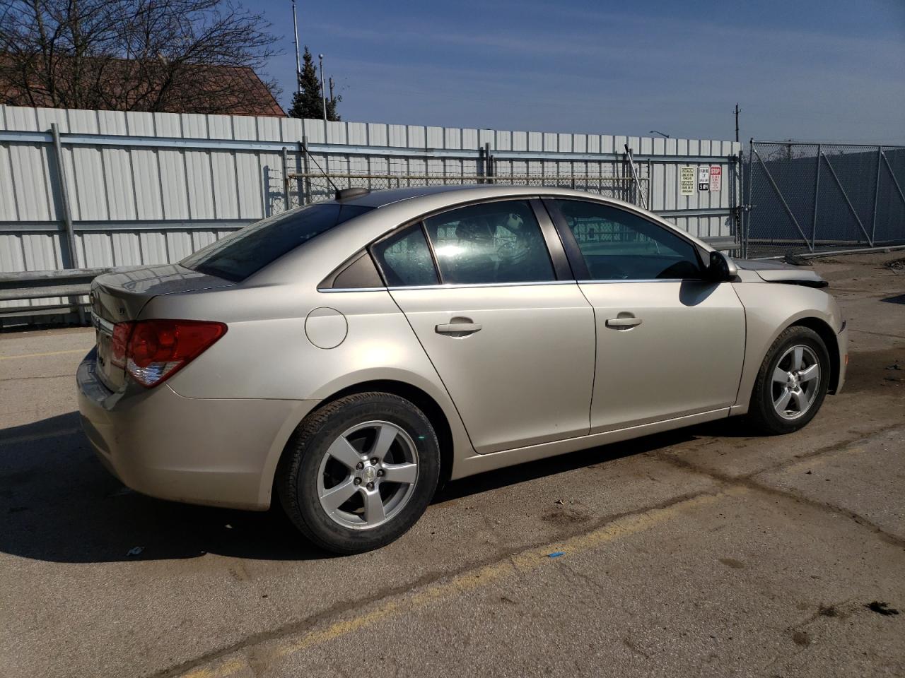 Photo 2 VIN: 1G1PC5SB1F7268212 - CHEVROLET CRUZE 