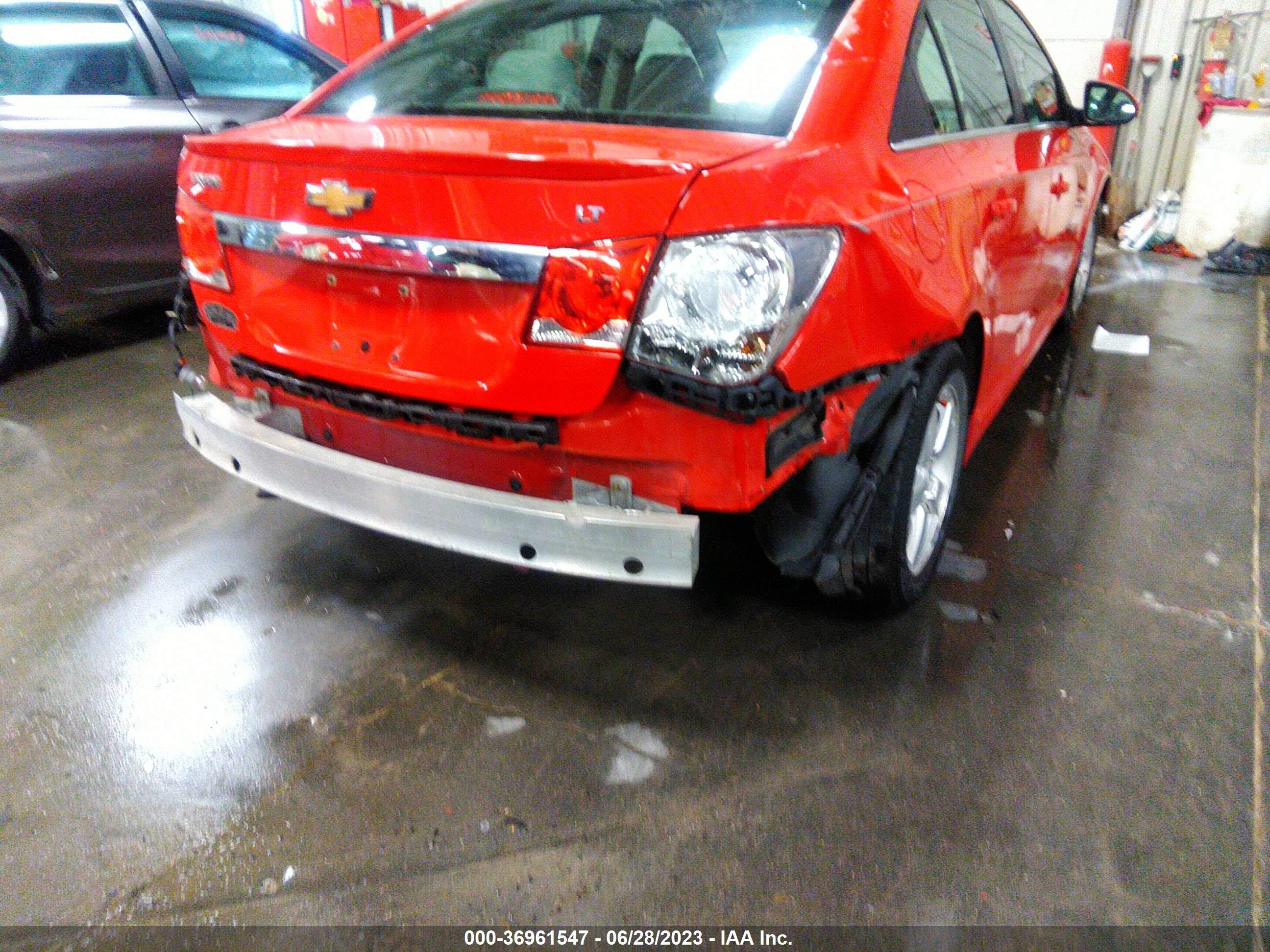 Photo 5 VIN: 1G1PC5SB2D7142227 - CHEVROLET CRUZE 