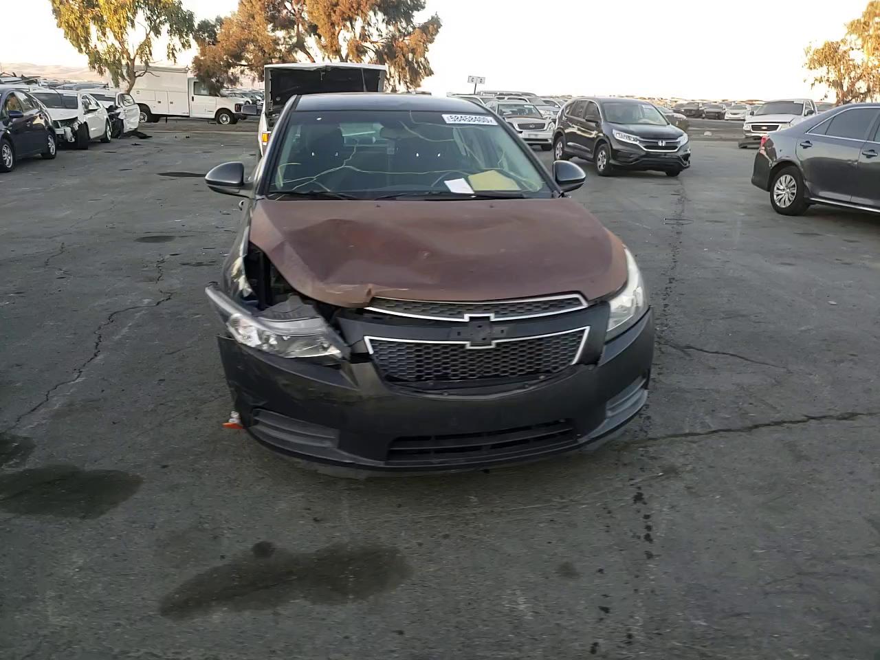 Photo 10 VIN: 1G1PC5SB2E7128037 - CHEVROLET CRUZE LT 