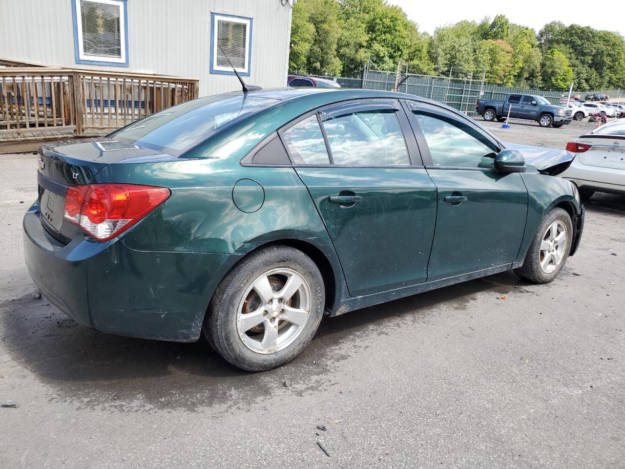 Photo 2 VIN: 1G1PC5SB2E7239199 - CHEVROLET CRUZE 