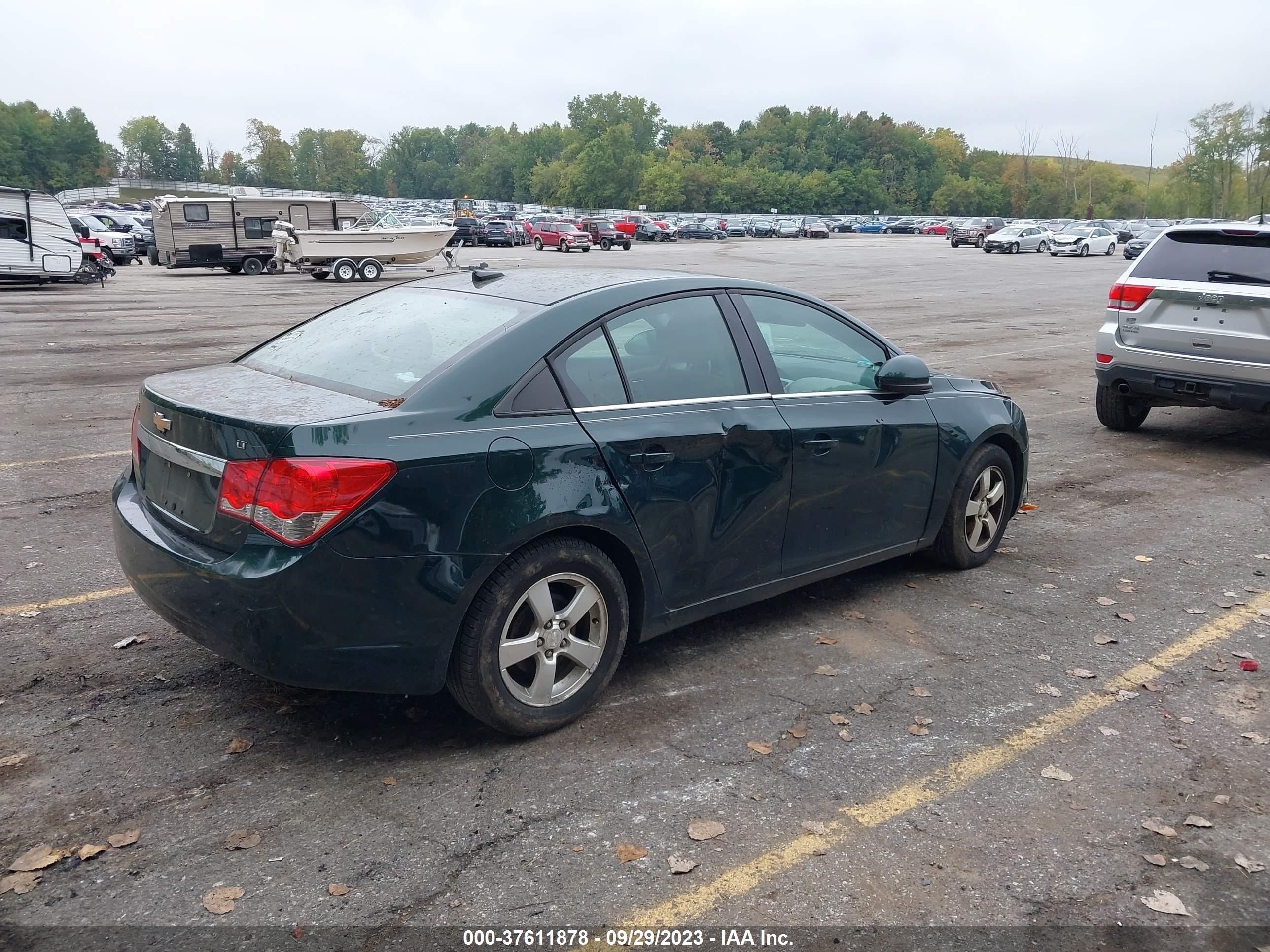 Photo 3 VIN: 1G1PC5SB2E7262594 - CHEVROLET CRUZE 