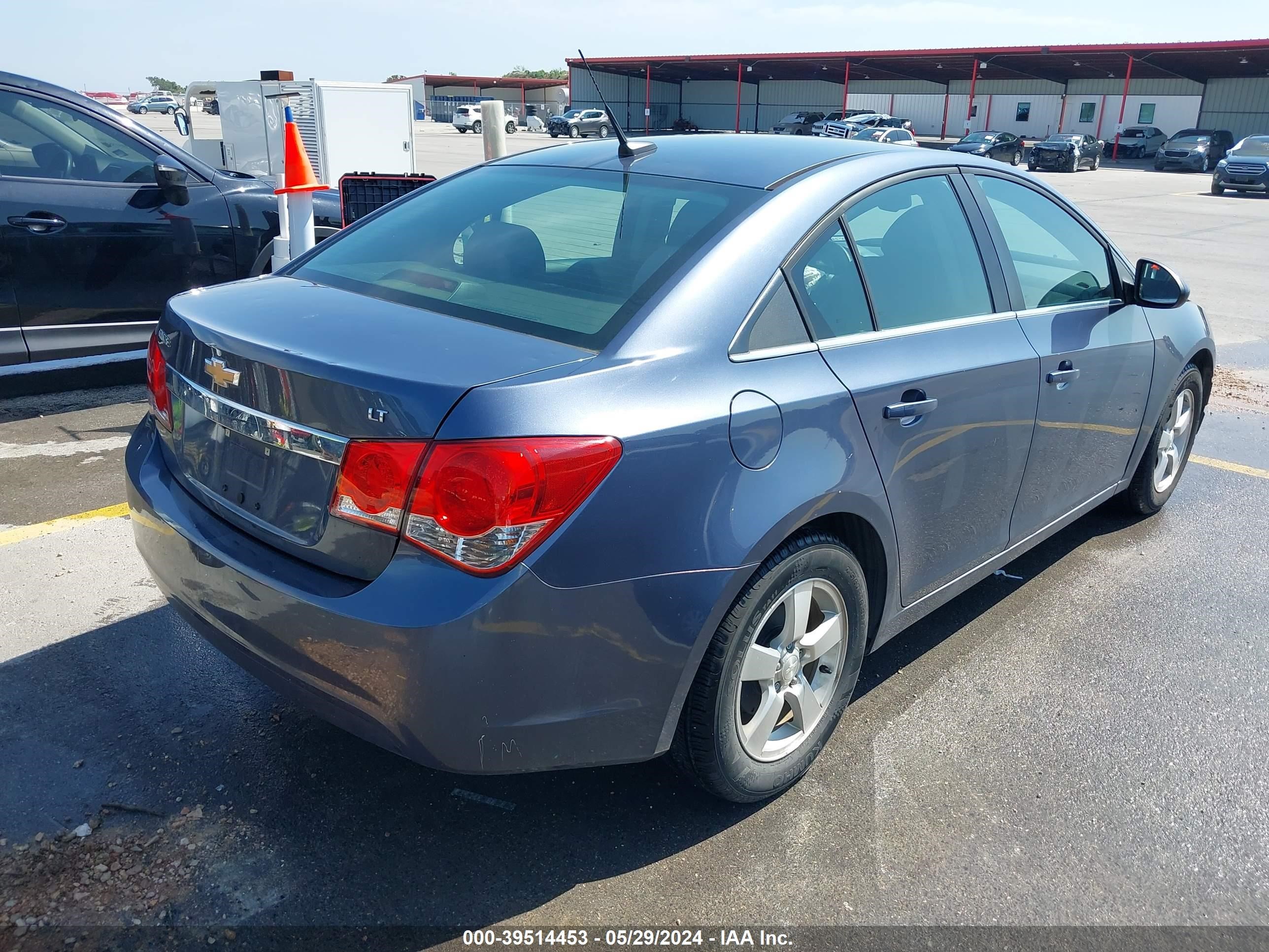 Photo 3 VIN: 1G1PC5SB3D7218425 - CHEVROLET CRUZE 