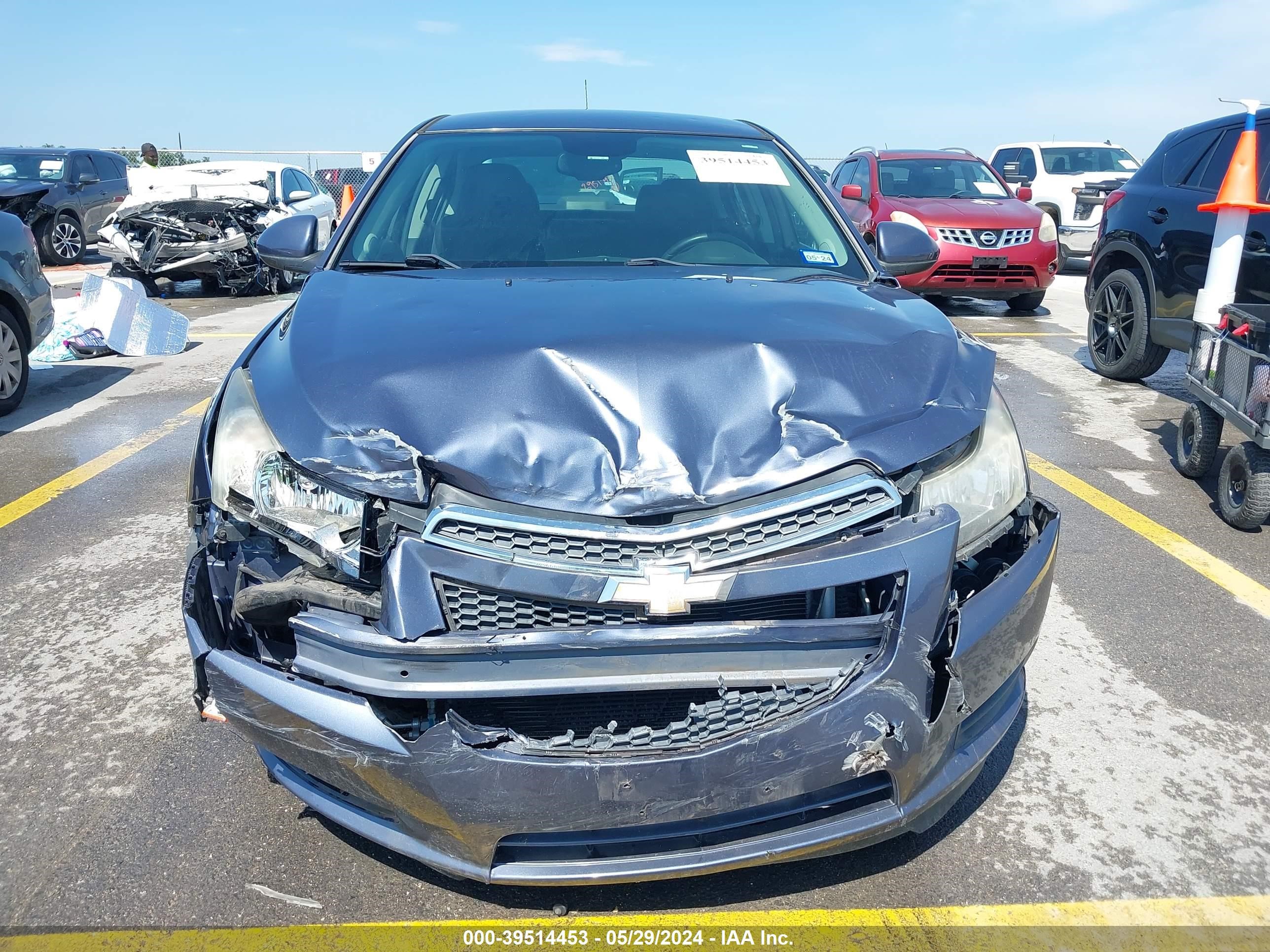 Photo 5 VIN: 1G1PC5SB3D7218425 - CHEVROLET CRUZE 