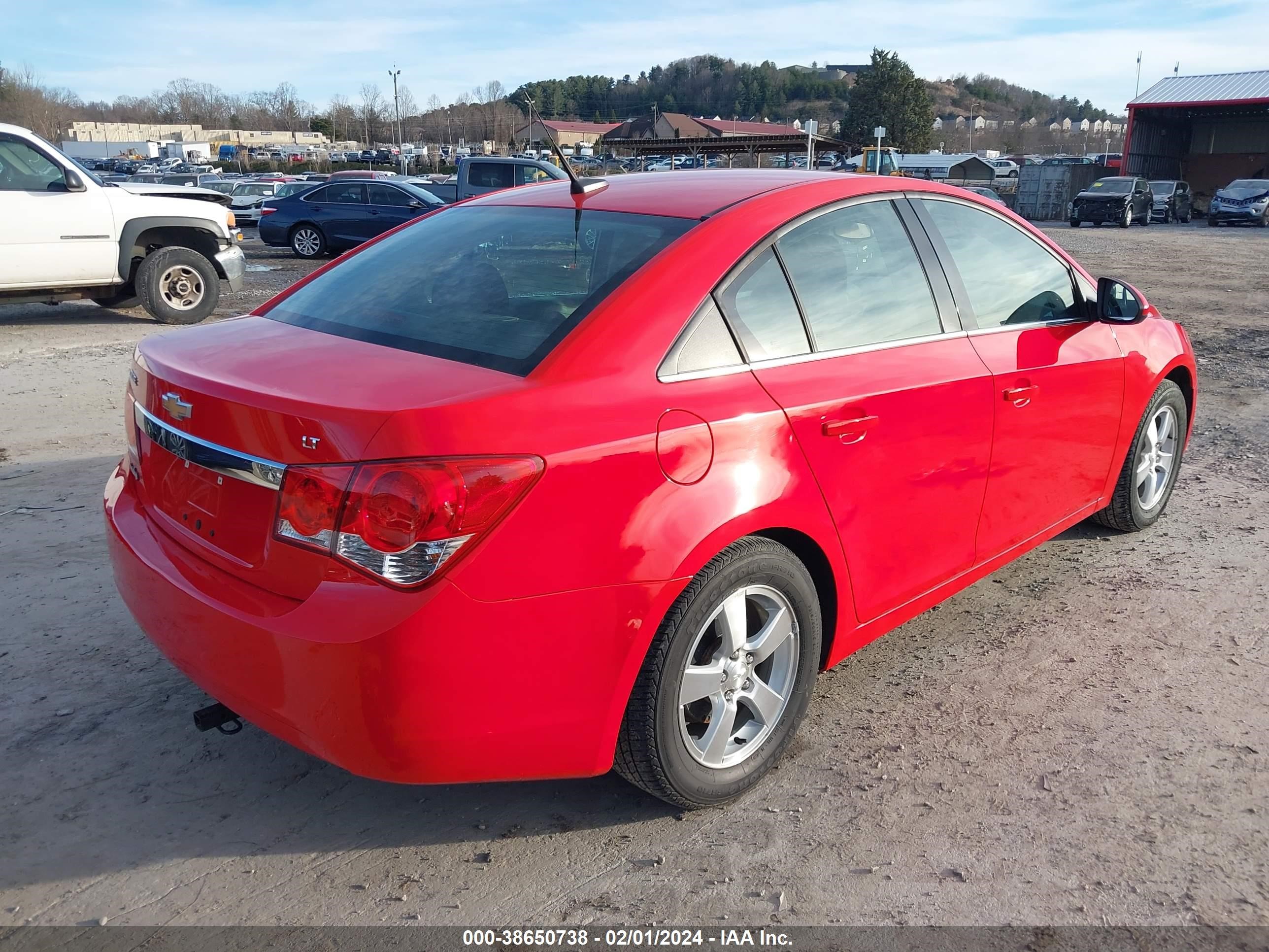 Photo 3 VIN: 1G1PC5SB3E7154128 - CHEVROLET CRUZE 