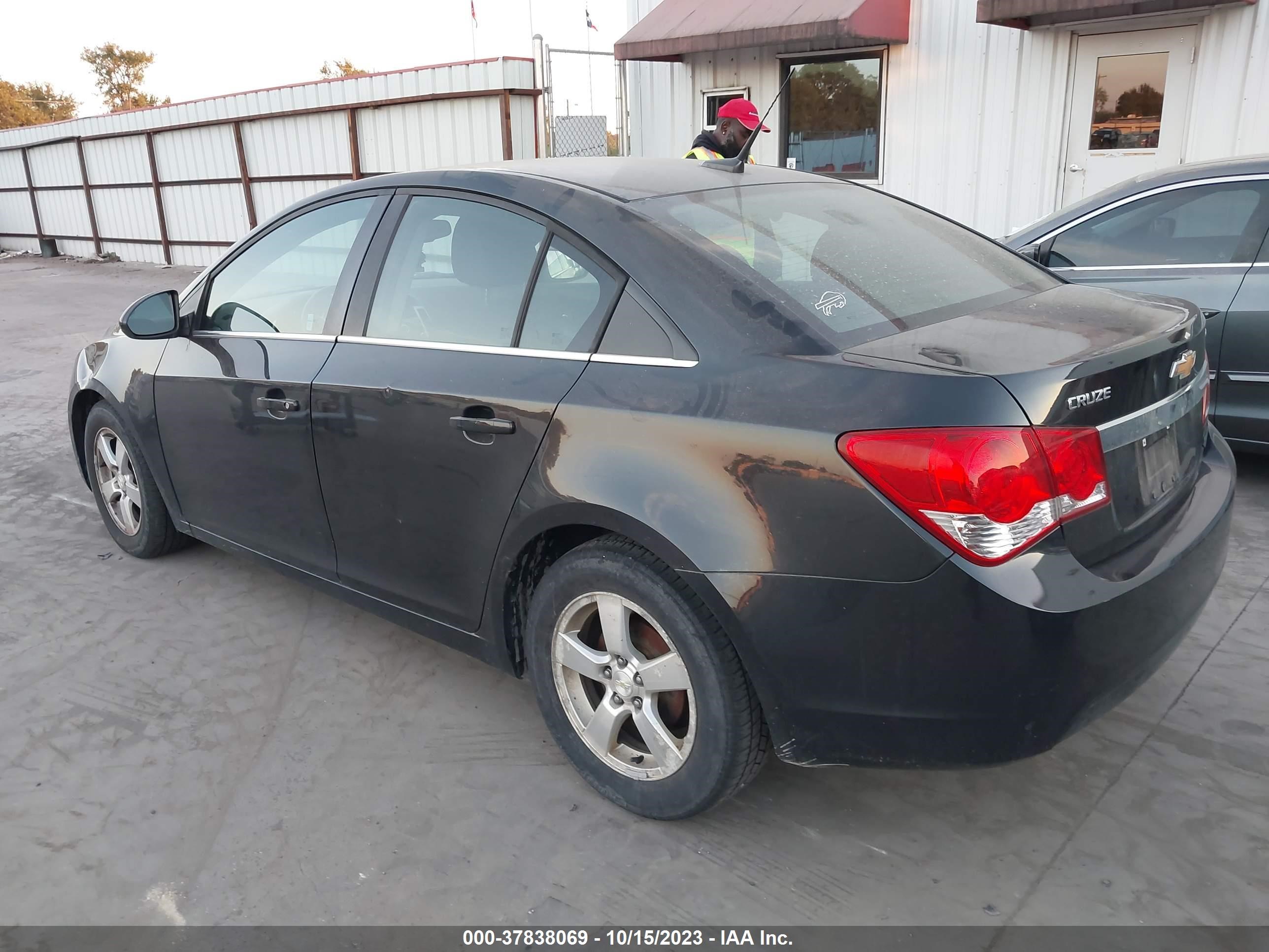 Photo 2 VIN: 1G1PC5SB3E7288962 - CHEVROLET CRUZE 