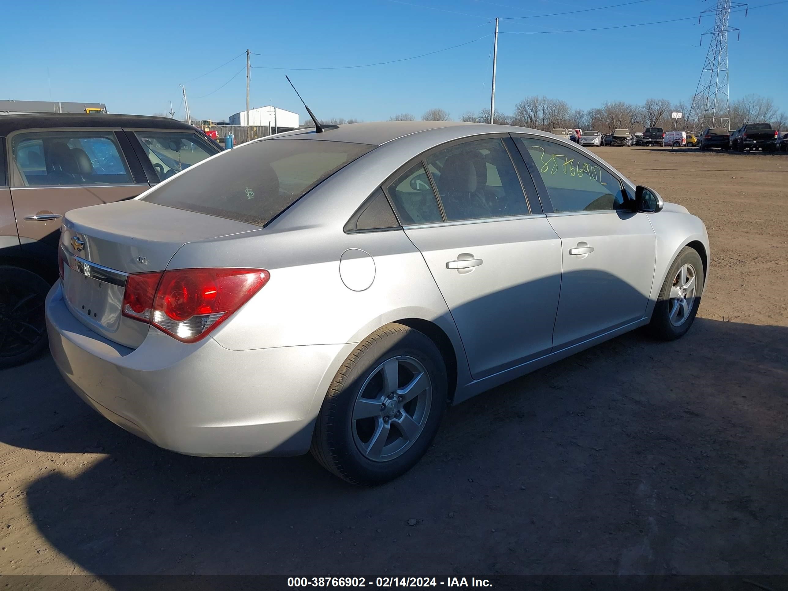 Photo 3 VIN: 1G1PC5SB4D7224993 - CHEVROLET CRUZE 