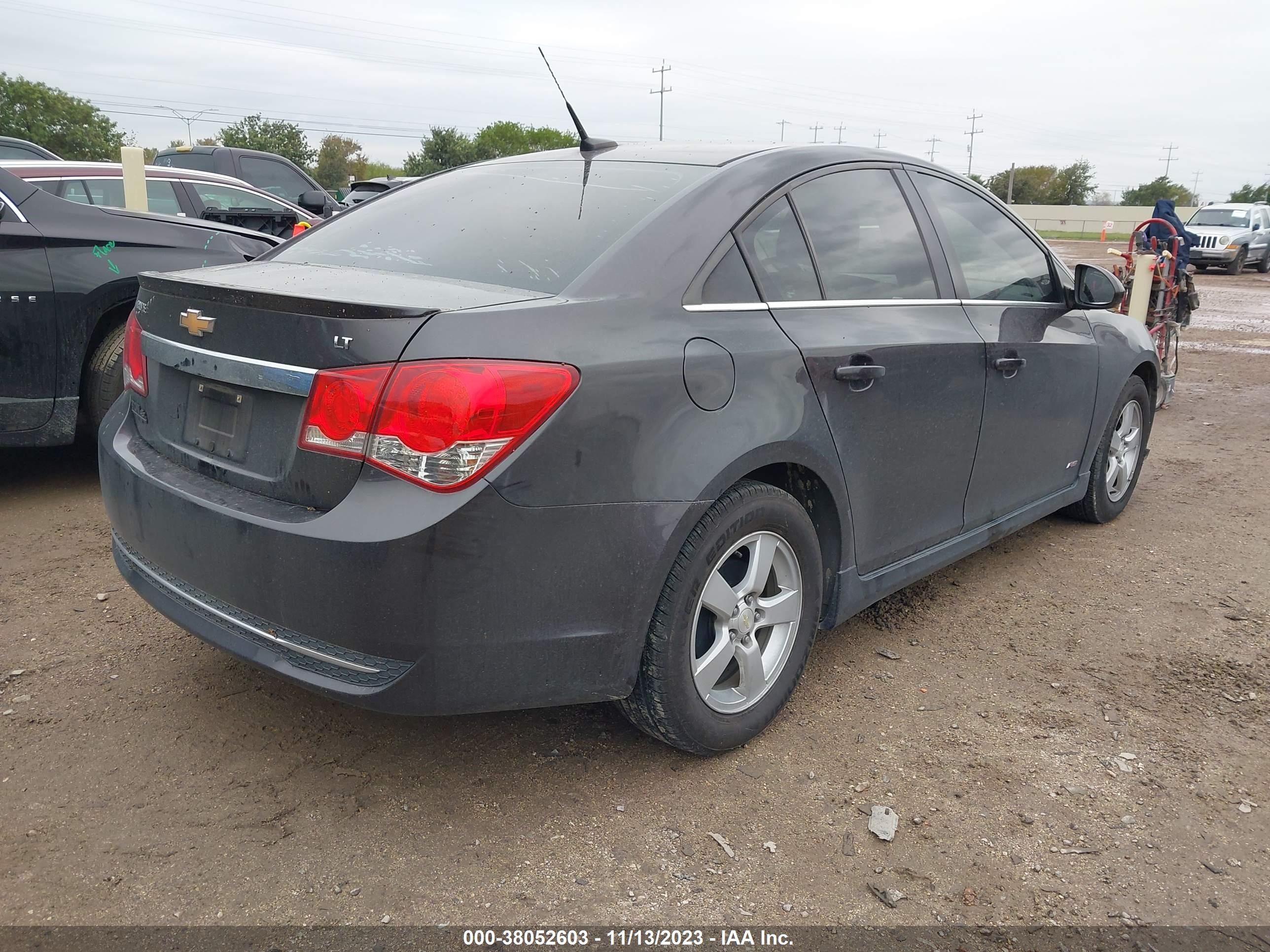 Photo 3 VIN: 1G1PC5SB4E7448119 - CHEVROLET CRUZE 