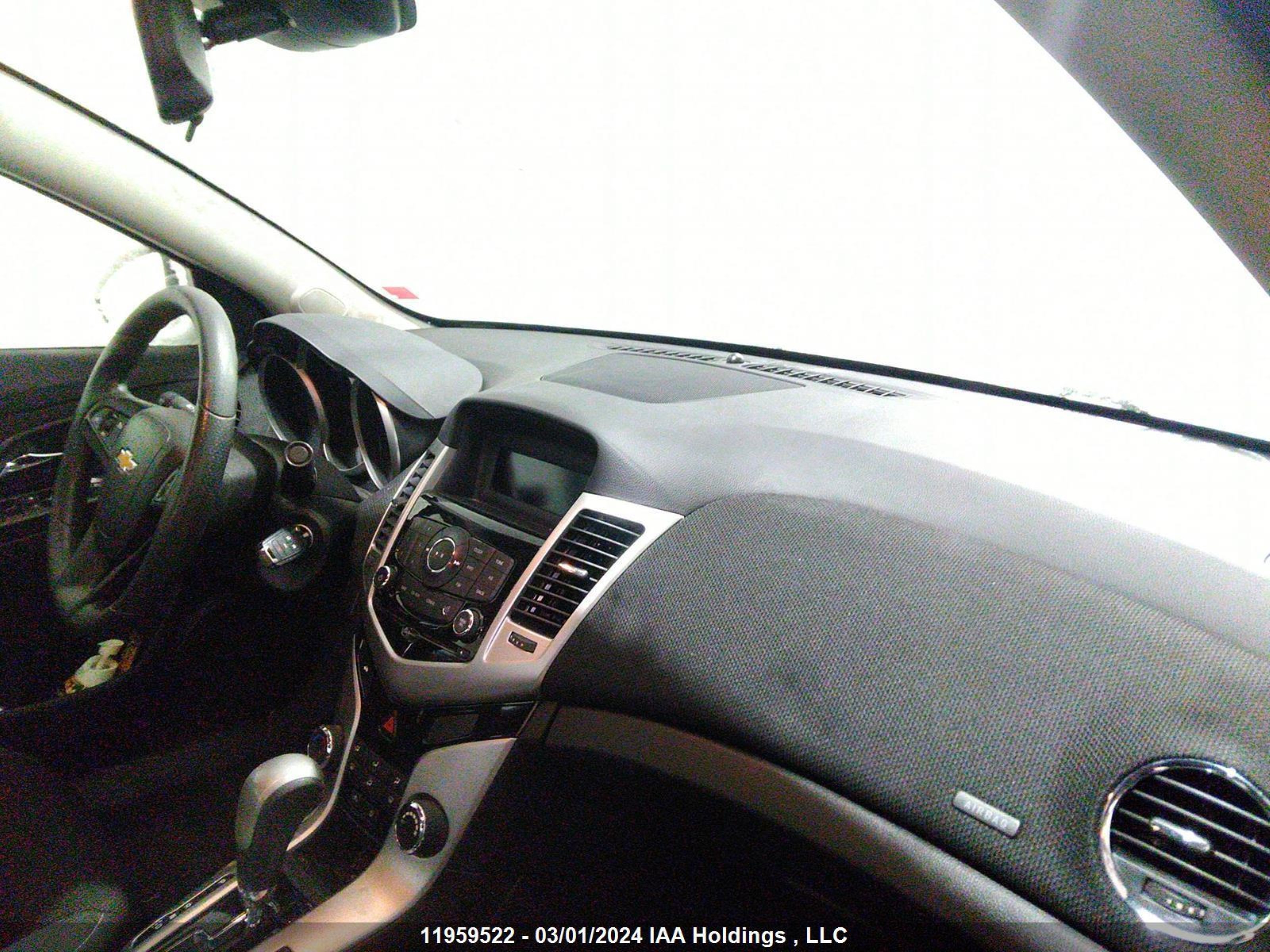 Photo 4 VIN: 1G1PC5SB4F7236970 - CHEVROLET CRUZE 