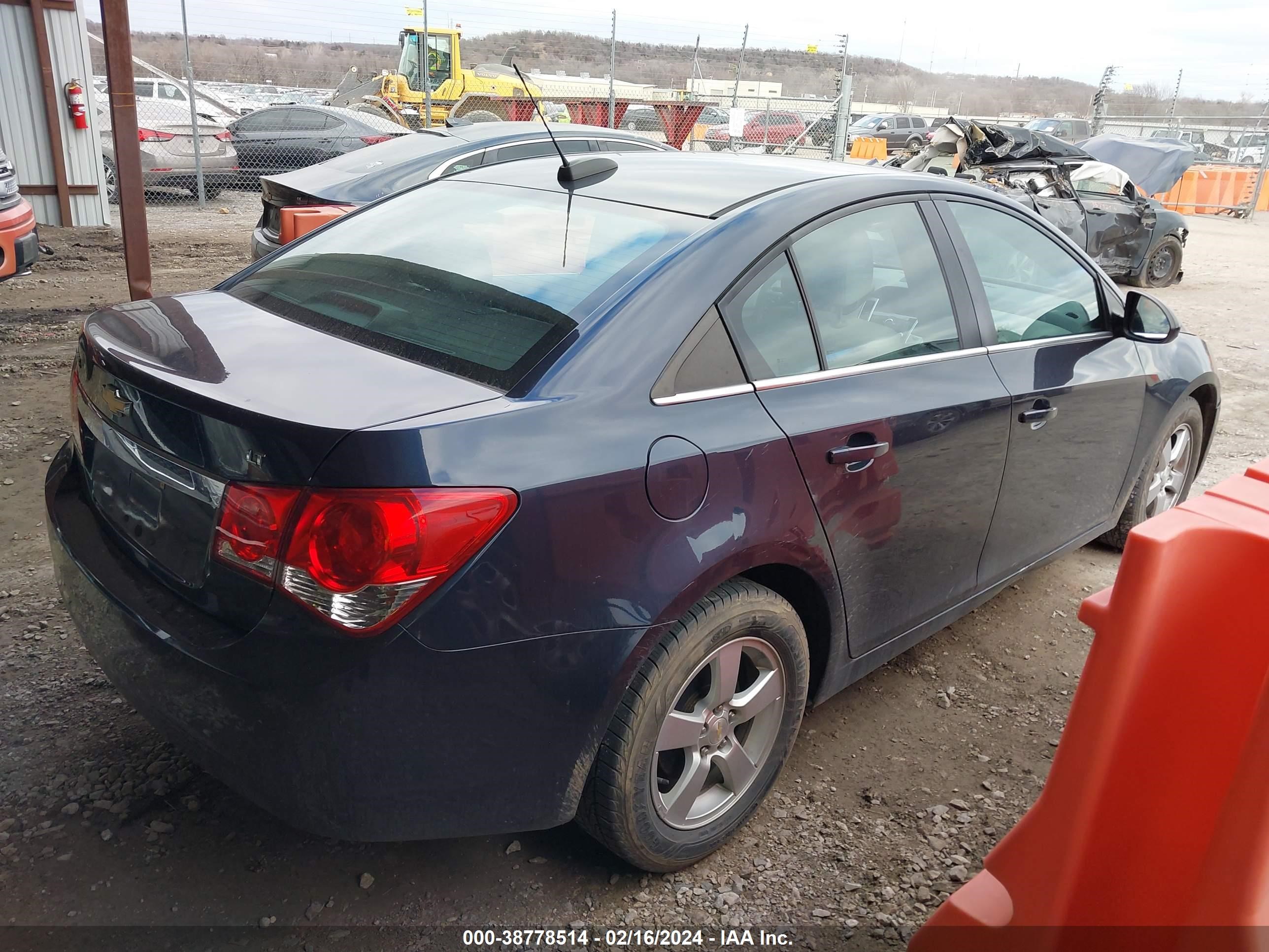 Photo 3 VIN: 1G1PC5SB4F7295114 - CHEVROLET CRUZE 