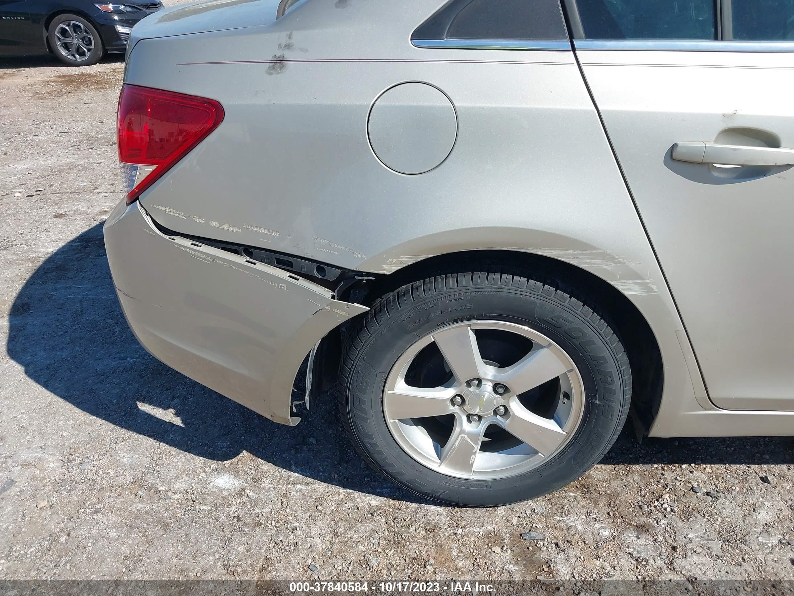 Photo 11 VIN: 1G1PC5SB5D7169700 - CHEVROLET CRUZE 