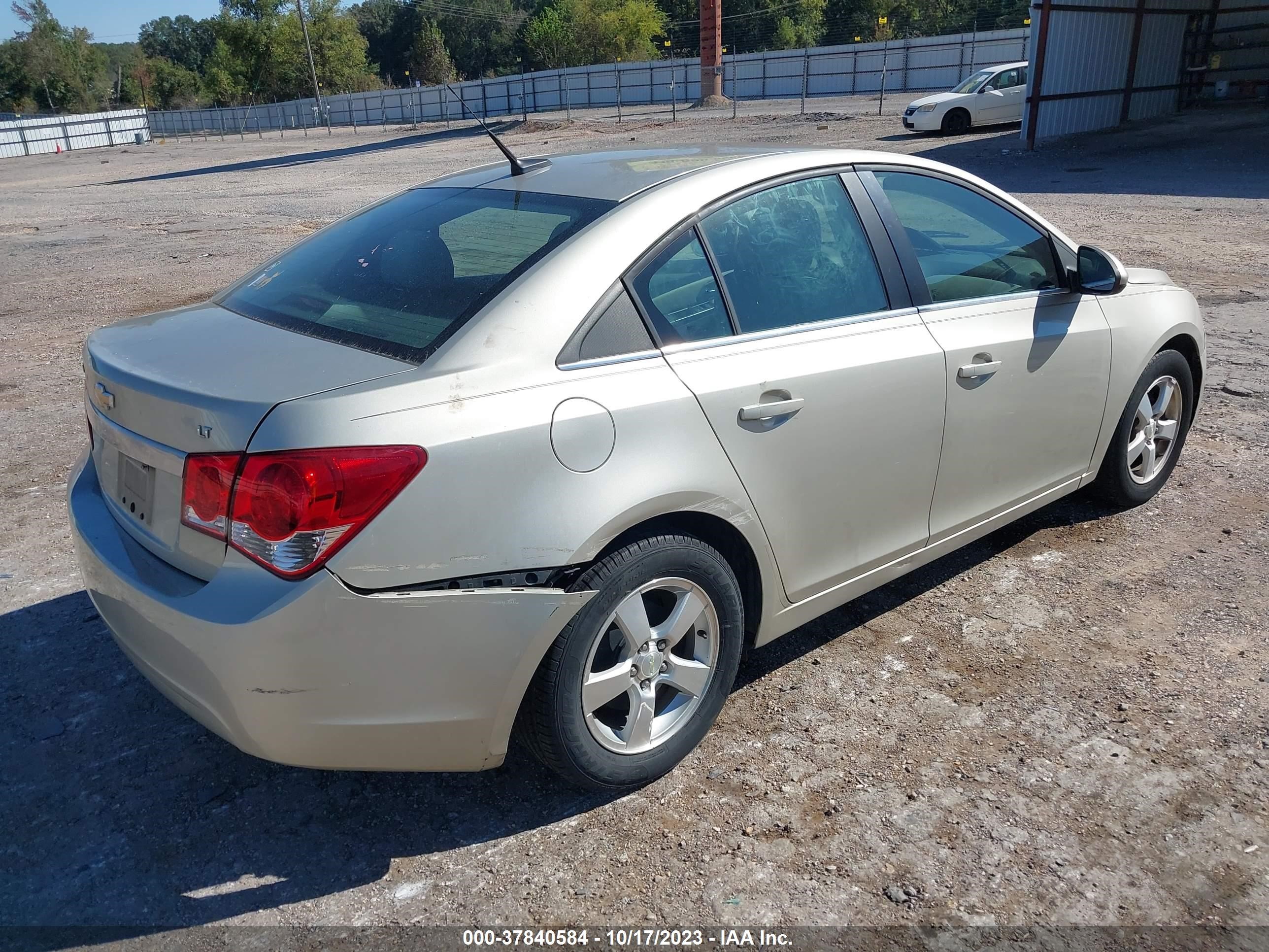 Photo 3 VIN: 1G1PC5SB5D7169700 - CHEVROLET CRUZE 