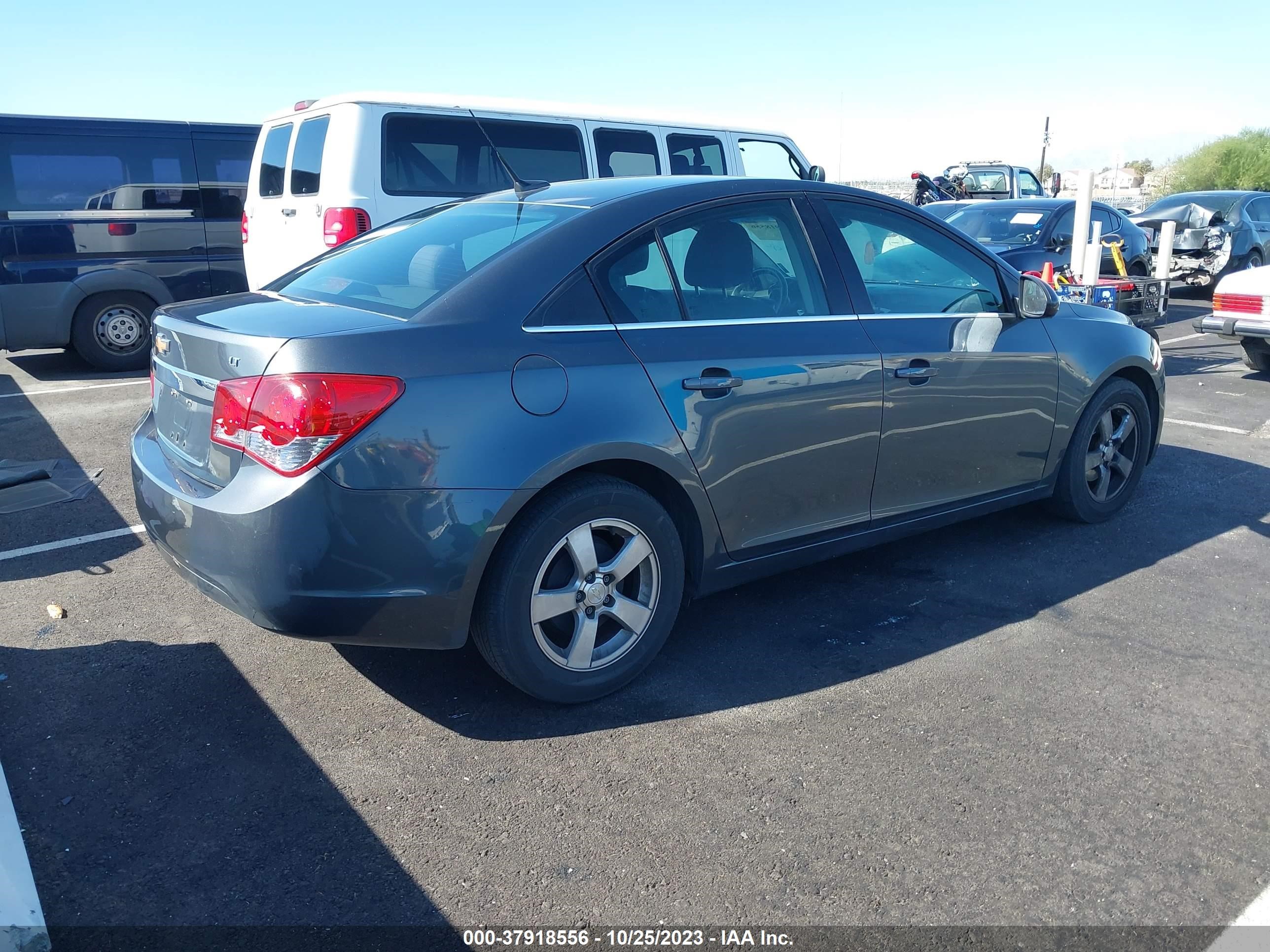 Photo 3 VIN: 1G1PC5SB5D7205160 - CHEVROLET CRUZE 