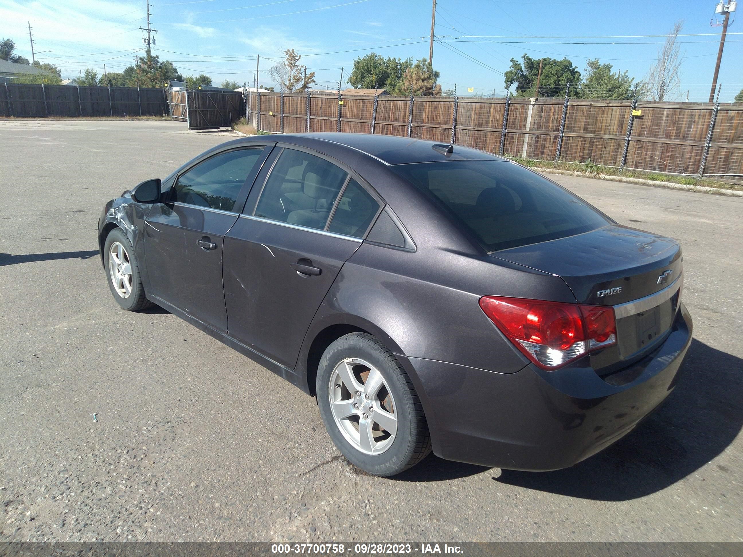 Photo 2 VIN: 1G1PC5SB5E7251850 - CHEVROLET CRUZE 