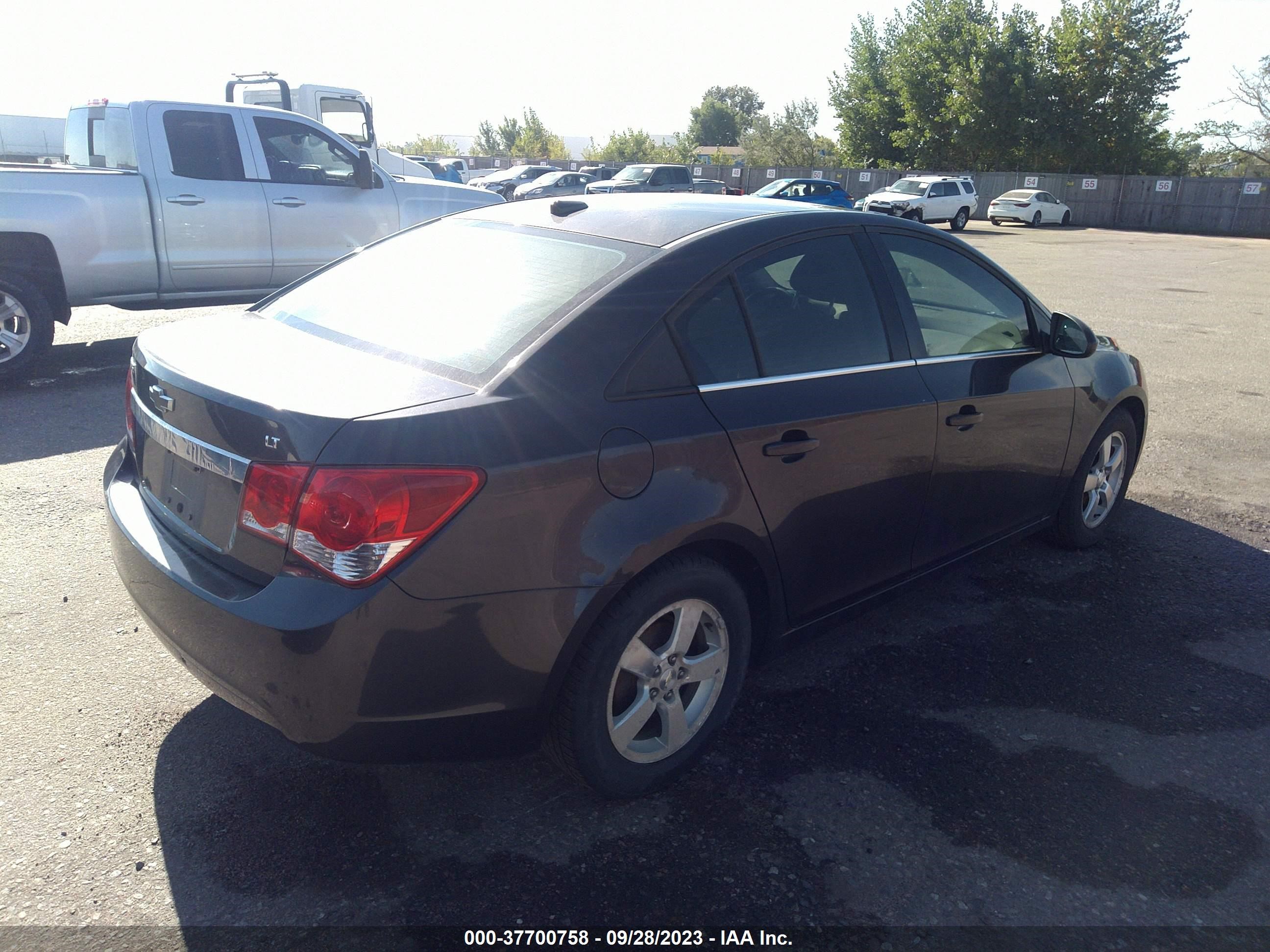 Photo 3 VIN: 1G1PC5SB5E7251850 - CHEVROLET CRUZE 