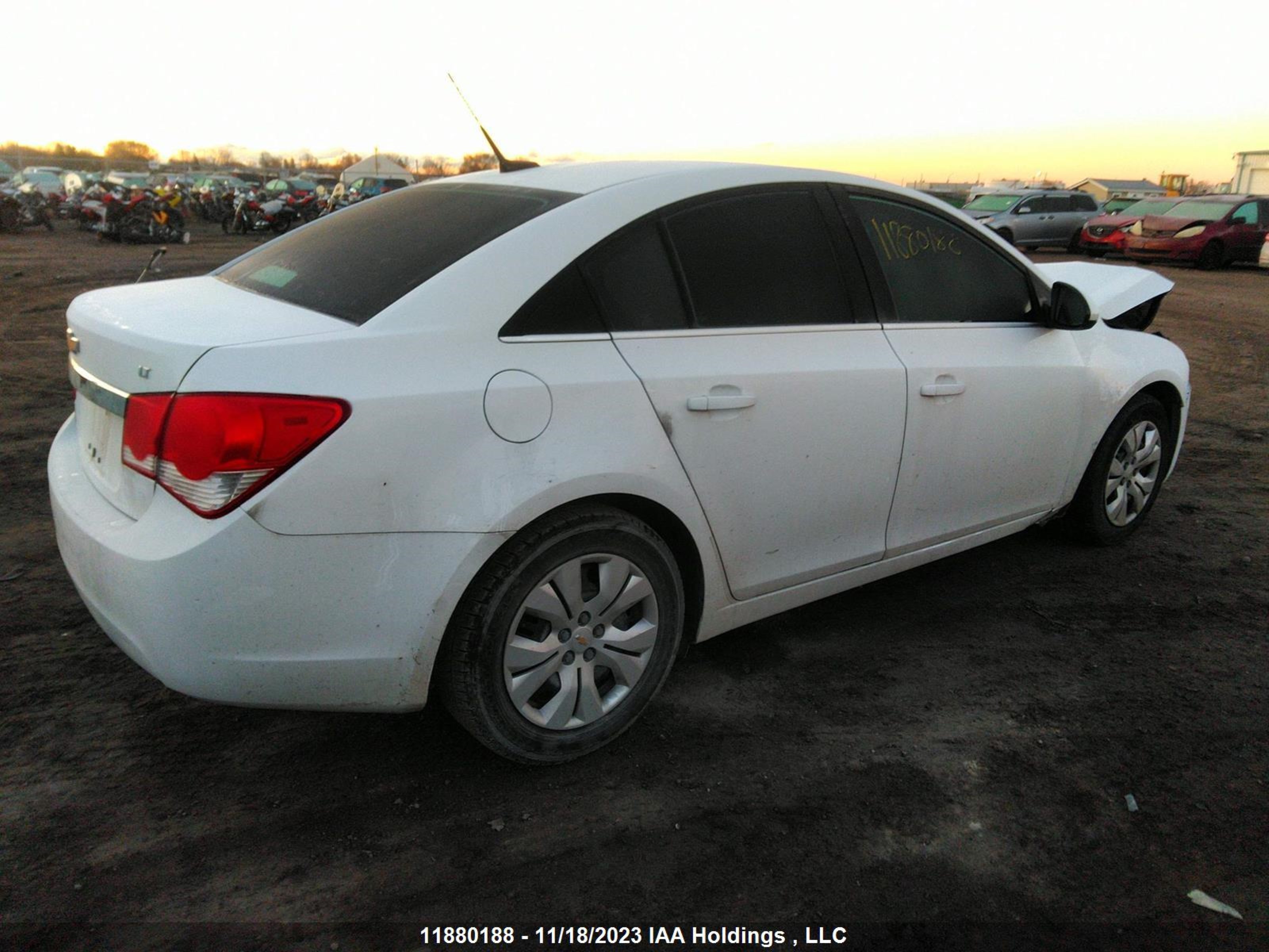 Photo 3 VIN: 1G1PC5SB5E7314199 - CHEVROLET CRUZE 