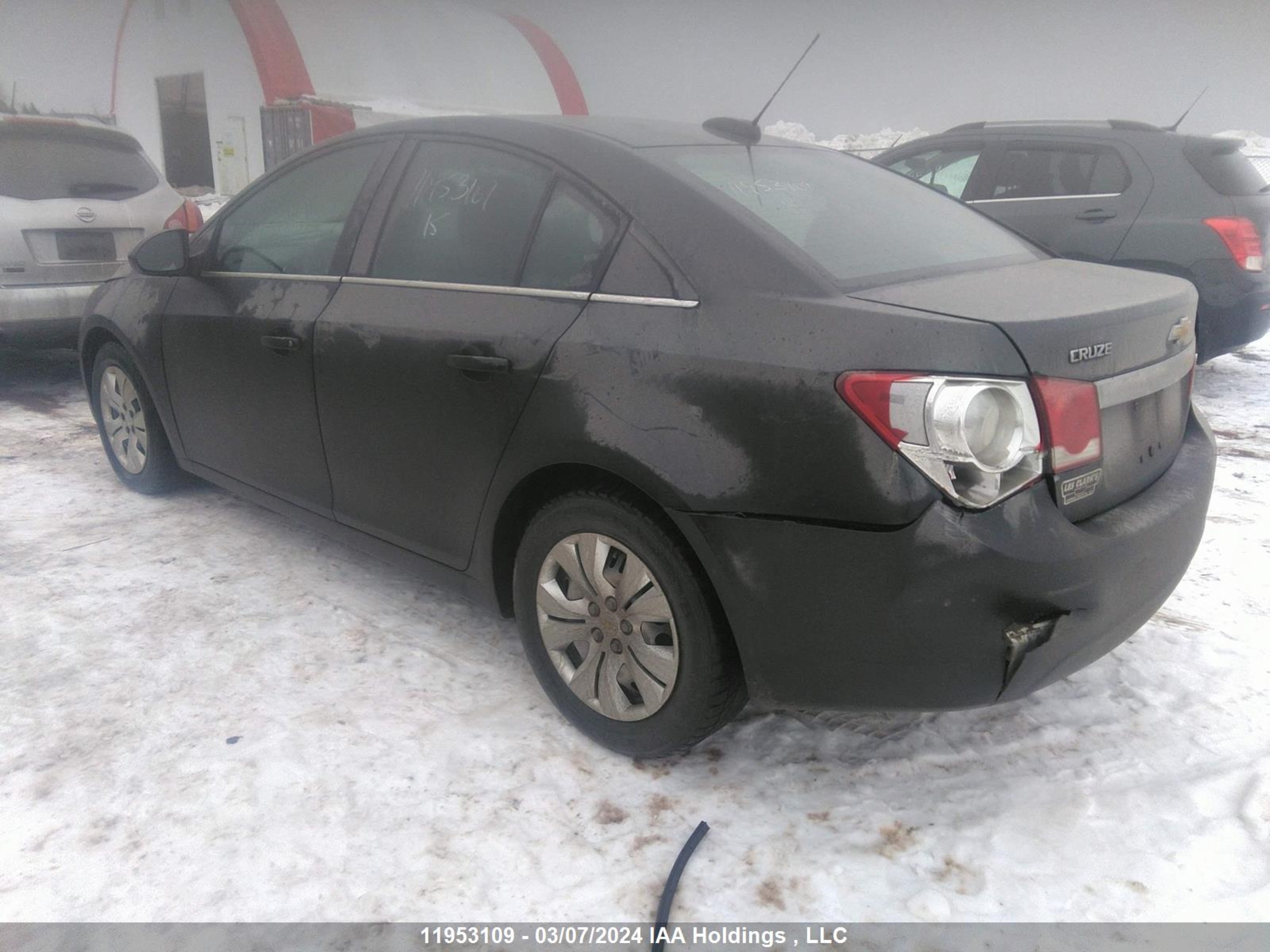 Photo 2 VIN: 1G1PC5SB5F7167643 - CHEVROLET CRUZE 